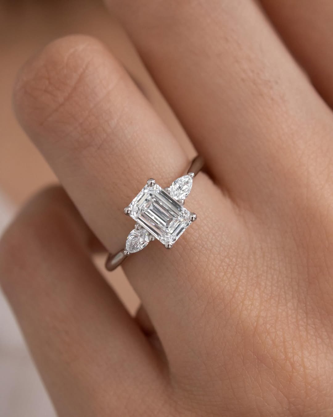1.20 CT Emerald E/VS2 CVD Diamond Three Stone Style Engagement Ring