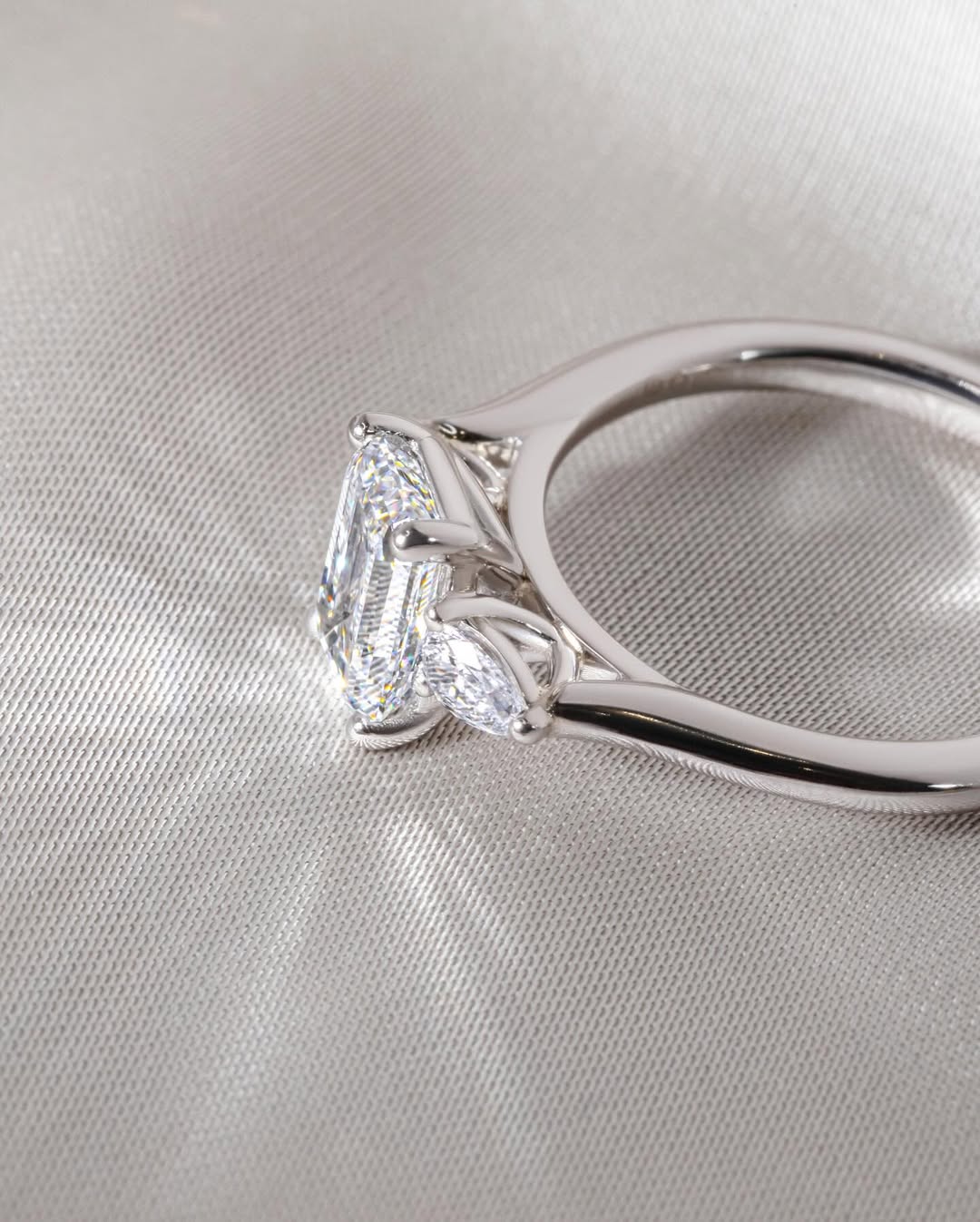 1.20 CT Emerald E/VS2 CVD Diamond Three Stone Style Engagement Ring