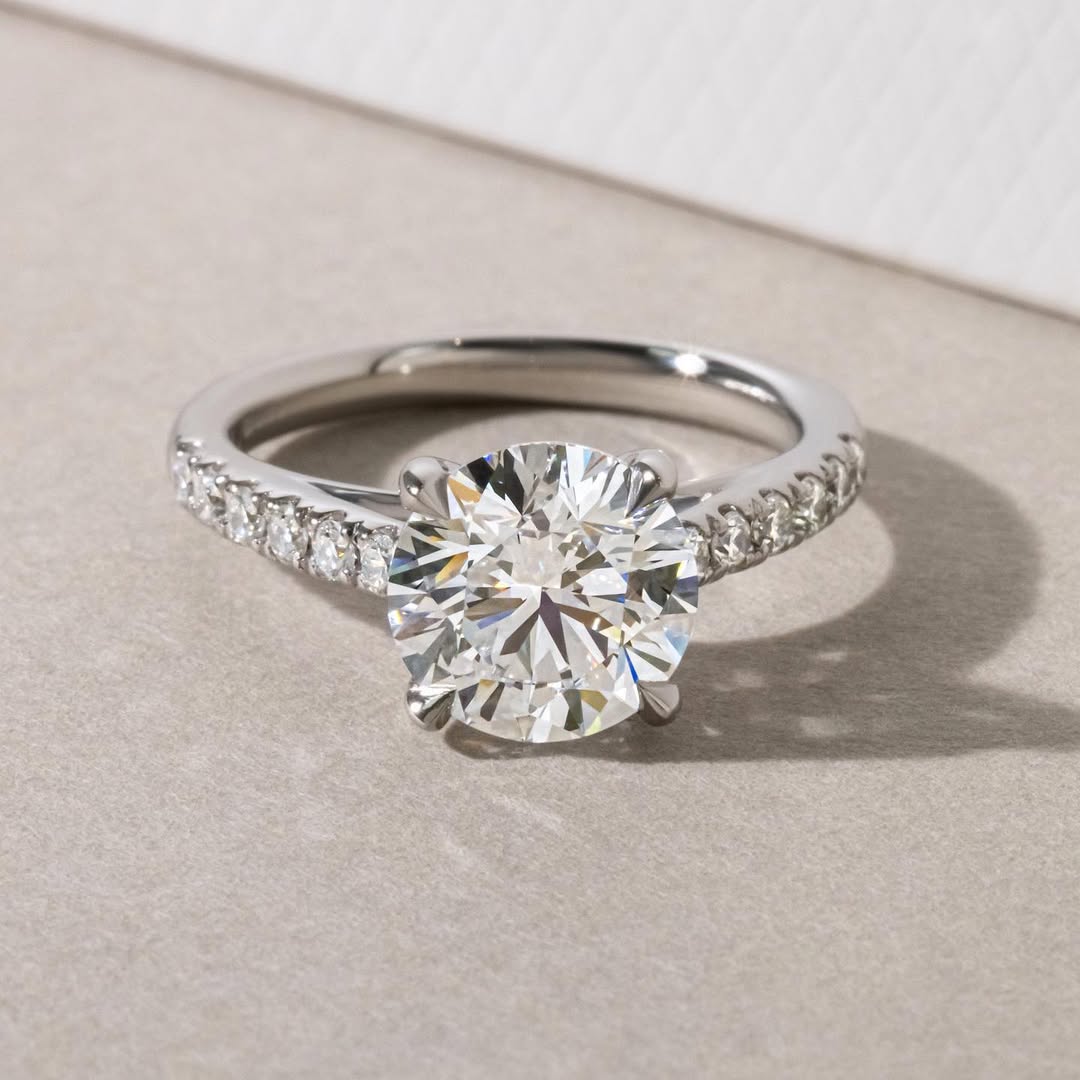 1.50 CT Round E/VVS2 CVD Diamond Pave Style Engagement Ring