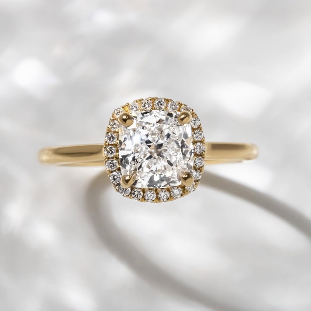 2.0 CT Cushion F/VS2 CVD Diamond Halo Style Engagement Ring