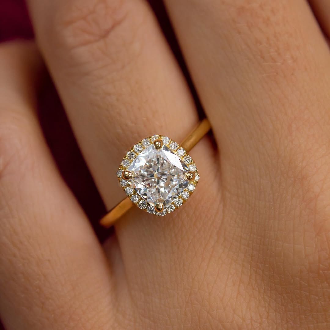 2.0 CT Cushion F/VS2 CVD Diamond Halo Style Engagement Ring