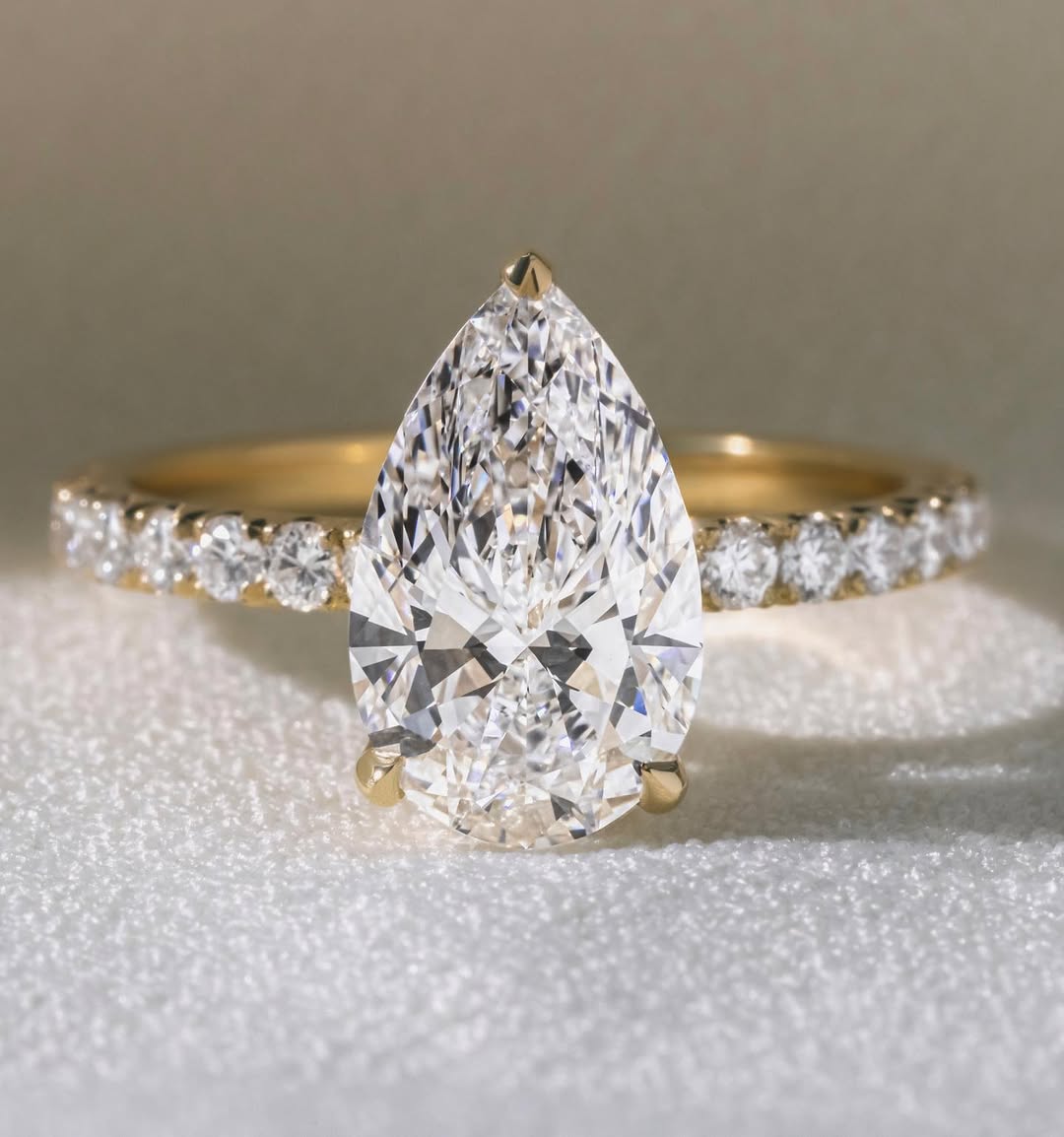 2.50 CT Pear E/VVS2 CVD Diamond Pave Style Engagement Ring
