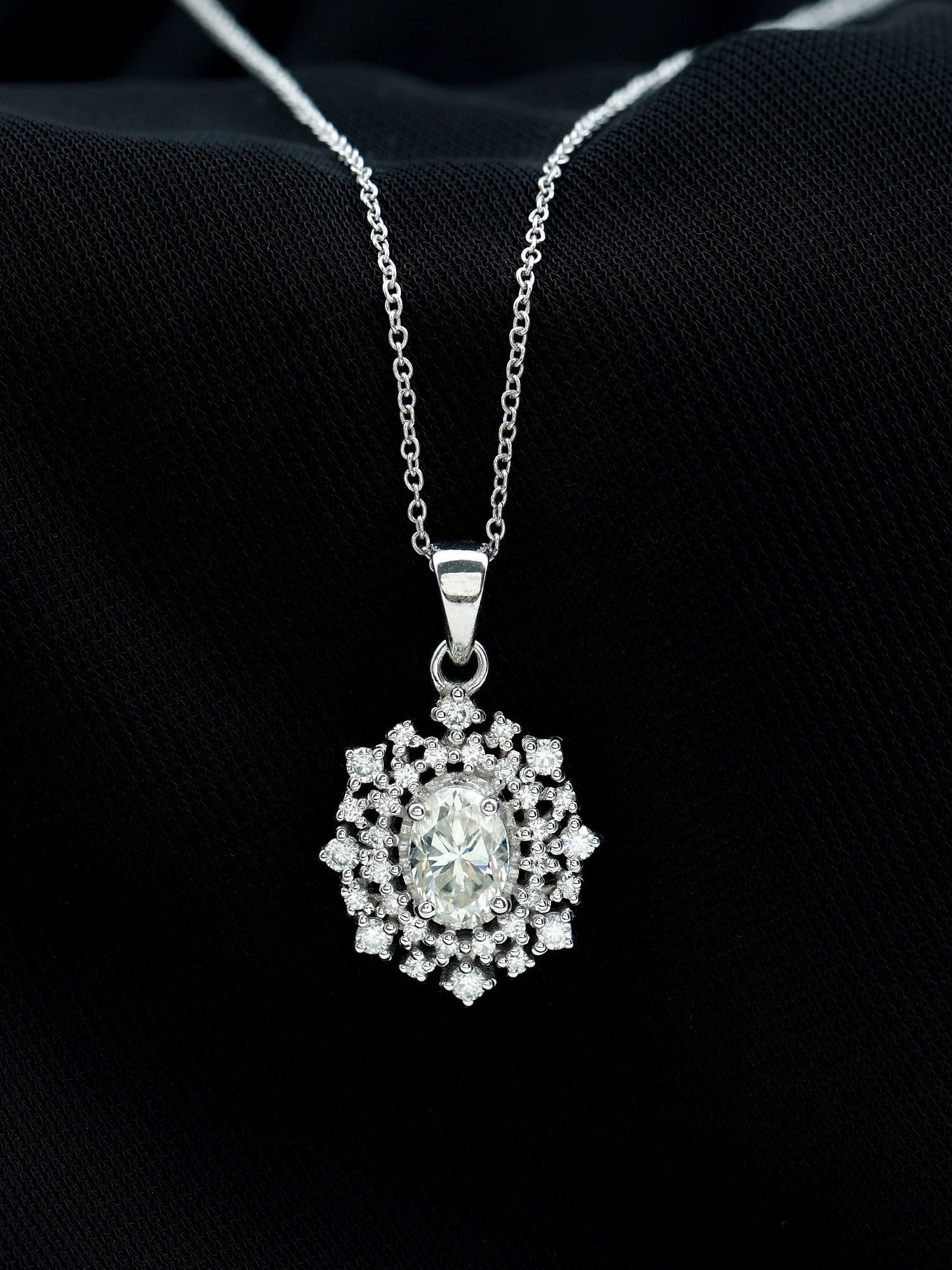 Giselle- 1.0 TCW Oval Halo Moissanite Necklace