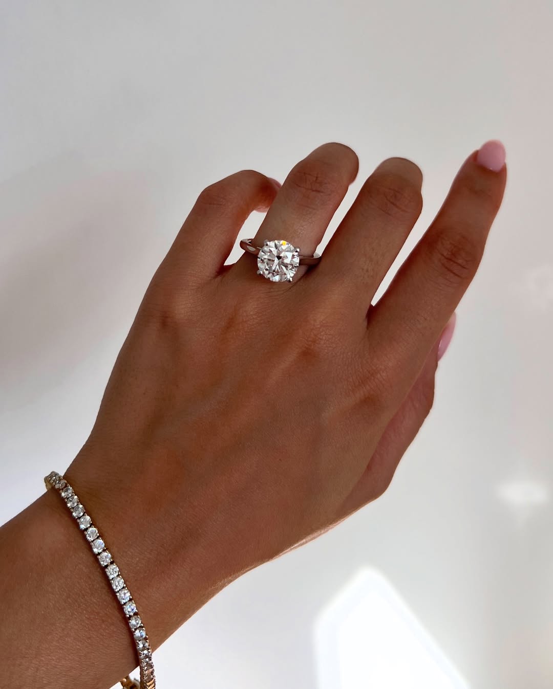 4.0 CT Round F/VS2 CVD Diamond Cathedral Engagement Ring