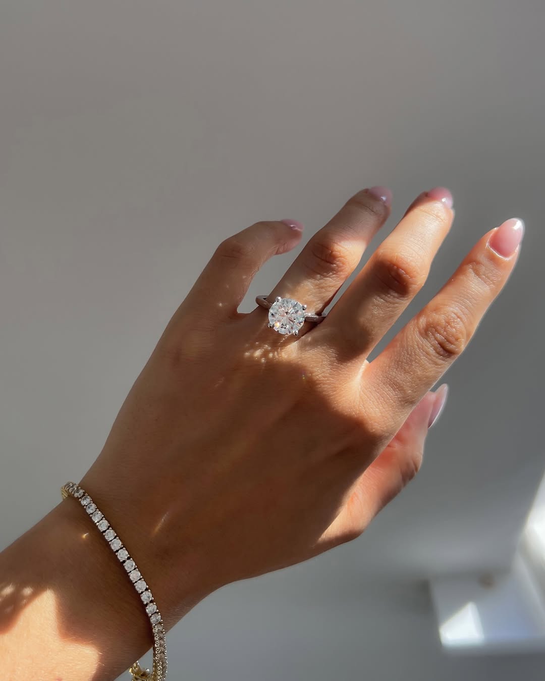 4.0 CT Round F/VS2 CVD Diamond Cathedral Engagement Ring