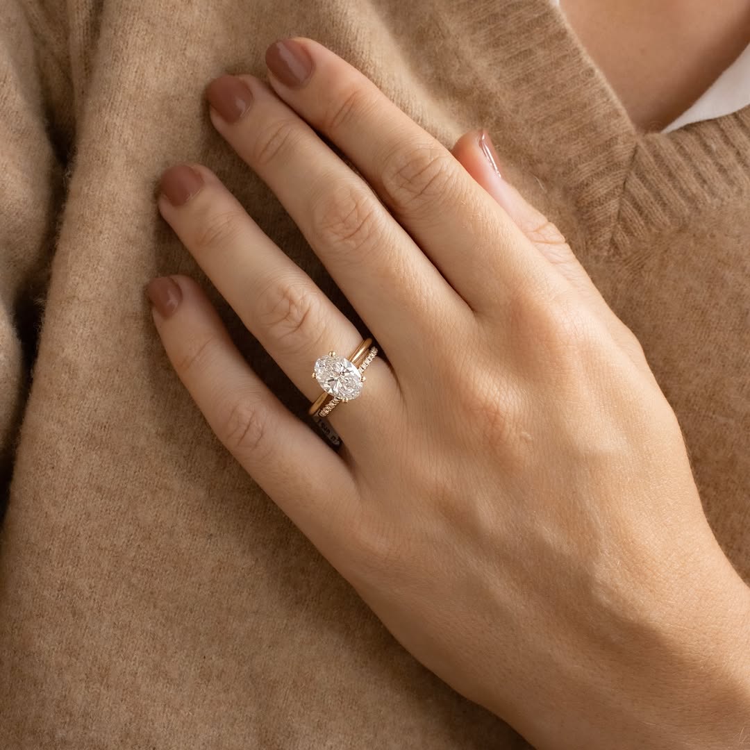 2.50 CT Oval E/VS2 CVD Diamond Cathredal Style Engagement Ring