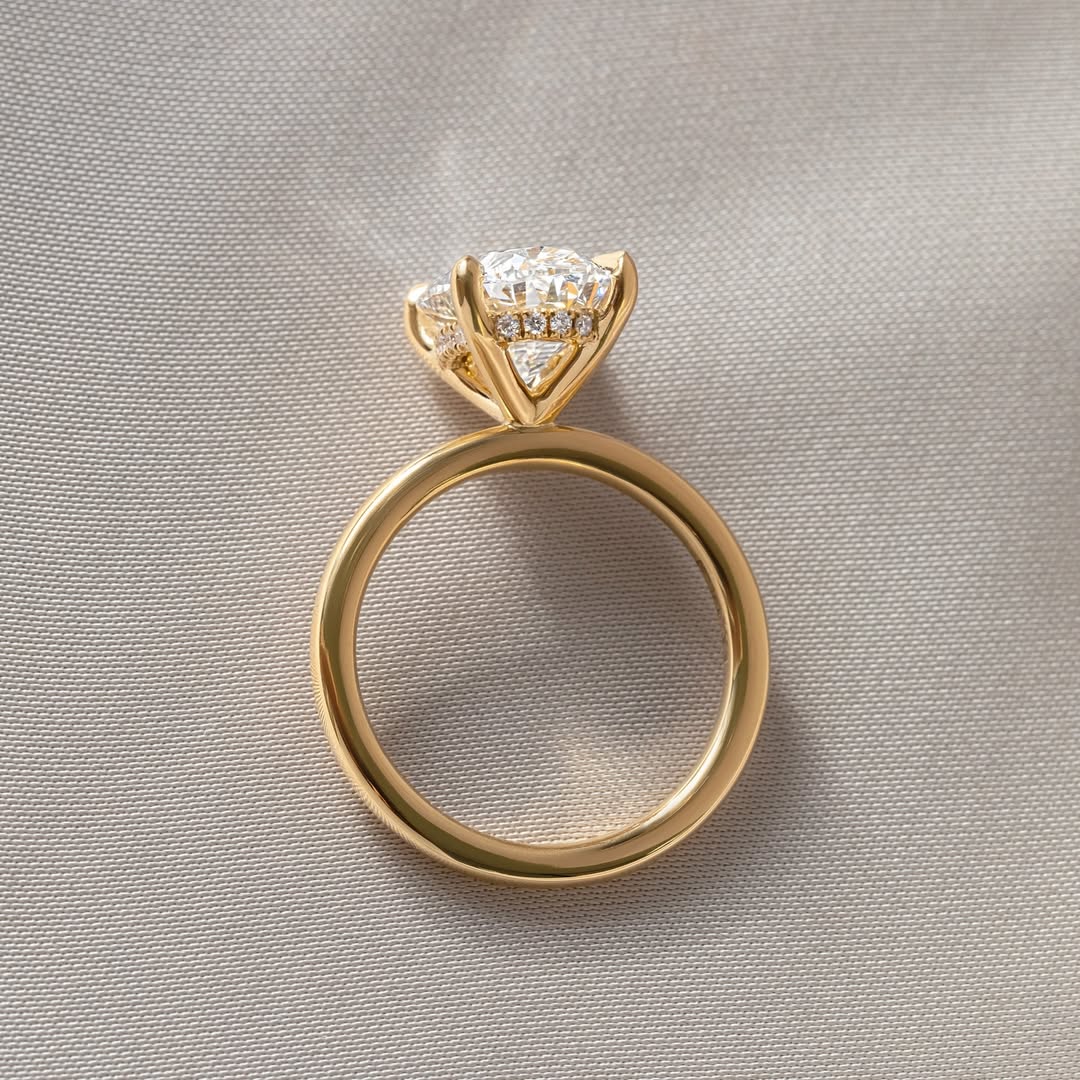 3.0 CT Oval E/VVS2 CVD Diamond Half Hidden Halo Style Engagement Ring