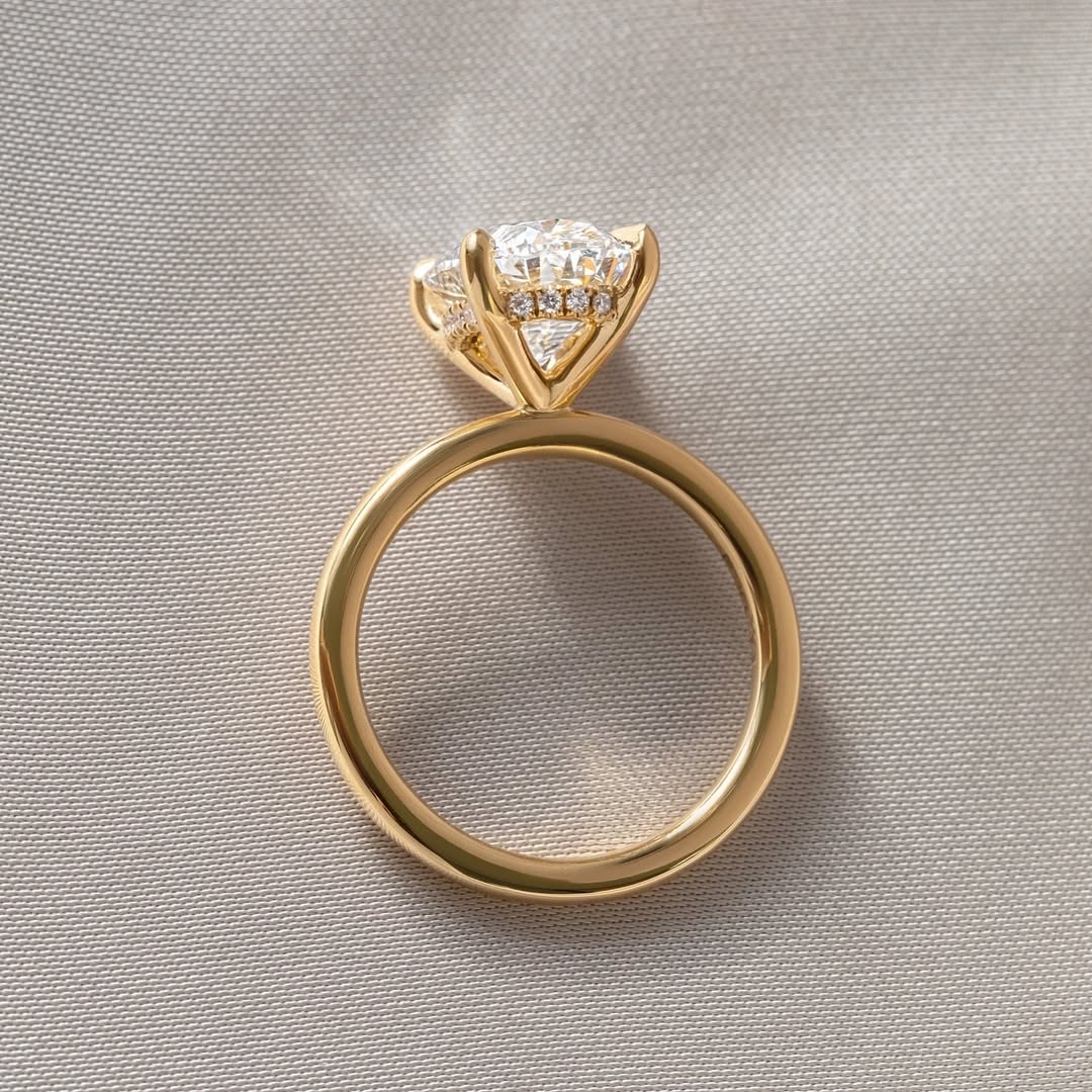 3.0 CT Oval E/VVS2 CVD Diamond Half Hidden Halo Style Engagement Ring