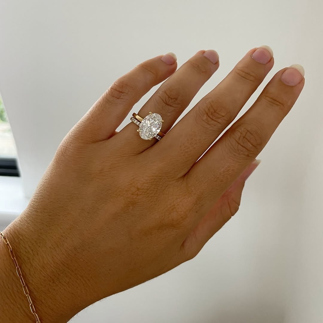 3.0 CT Oval E/VVS2 CVD Diamond Half Hidden Halo Style Engagement Ring