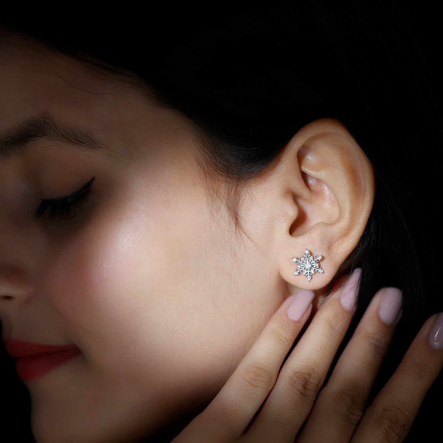 Gianna- 0.80 TCW Round Cluster Moissanite Earrings