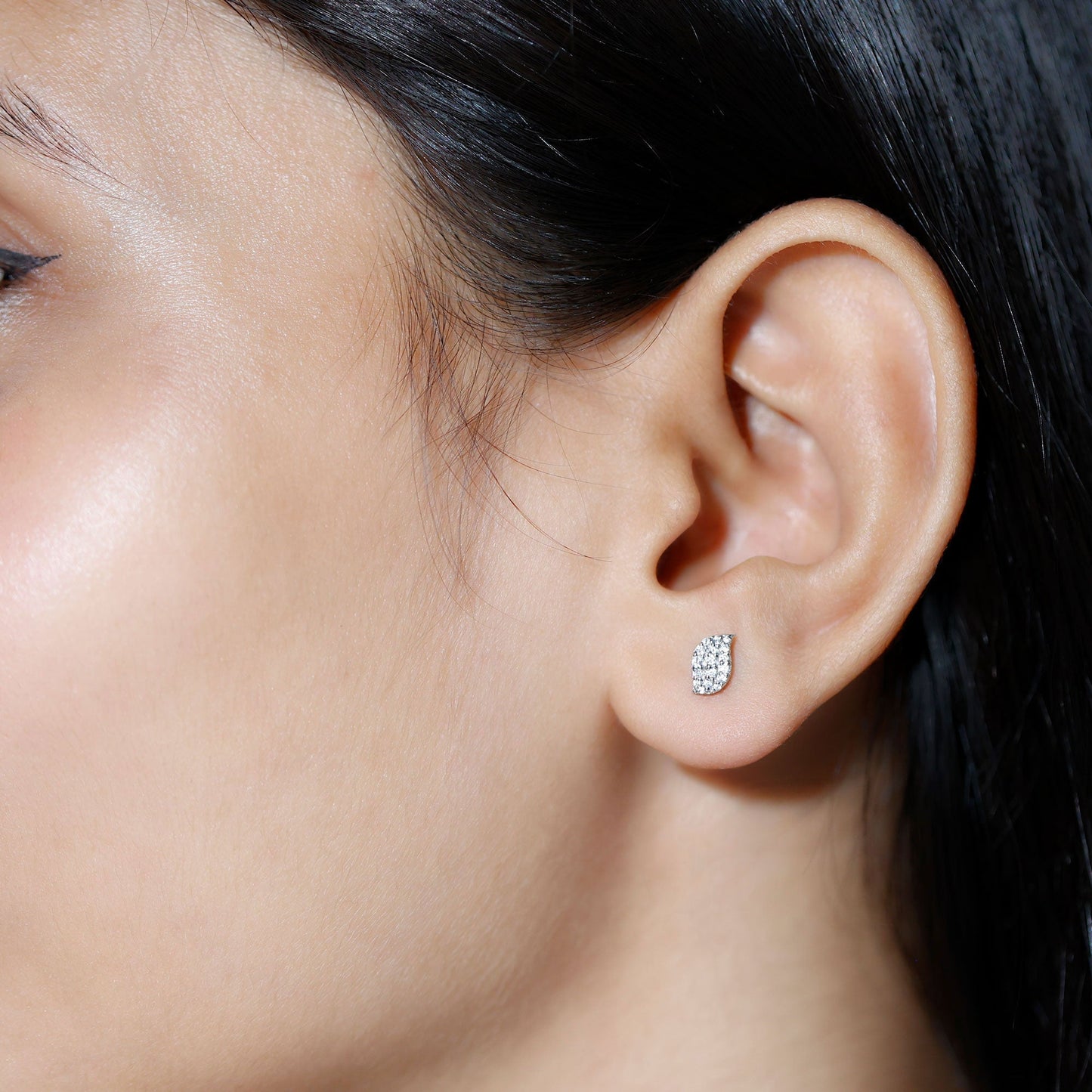 Lillian- 0.50 CT Round Leaf Moissanite Earrings