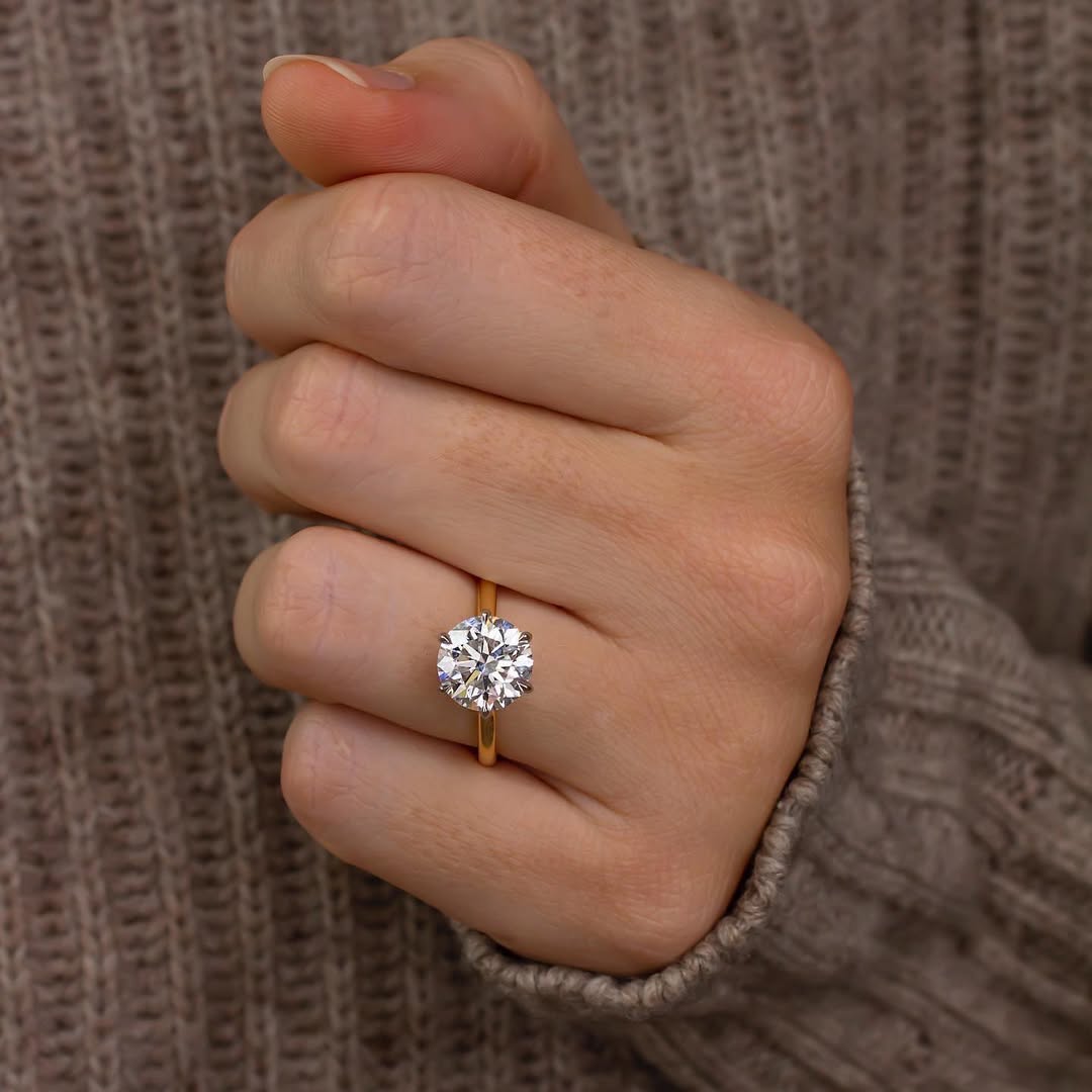 1.0 CT Round F/VS2 CVD Diamond Cathedral Style Engagement Ring