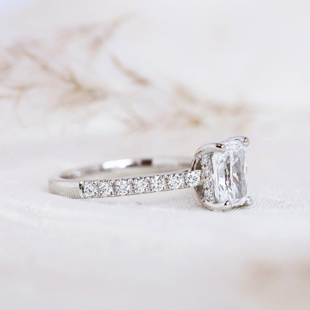 2.0 CT Radiant F/VS1 CVD Diamond Pave Style Engagement Ring