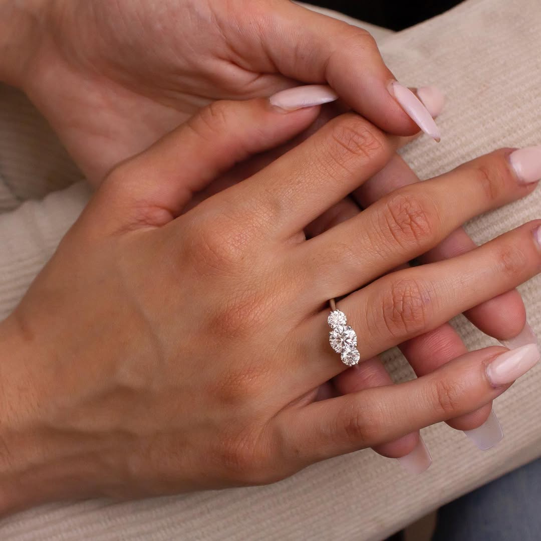 2.0 CT Round F/VS2 CVD Diamond Three Stone Style Engagement Ring