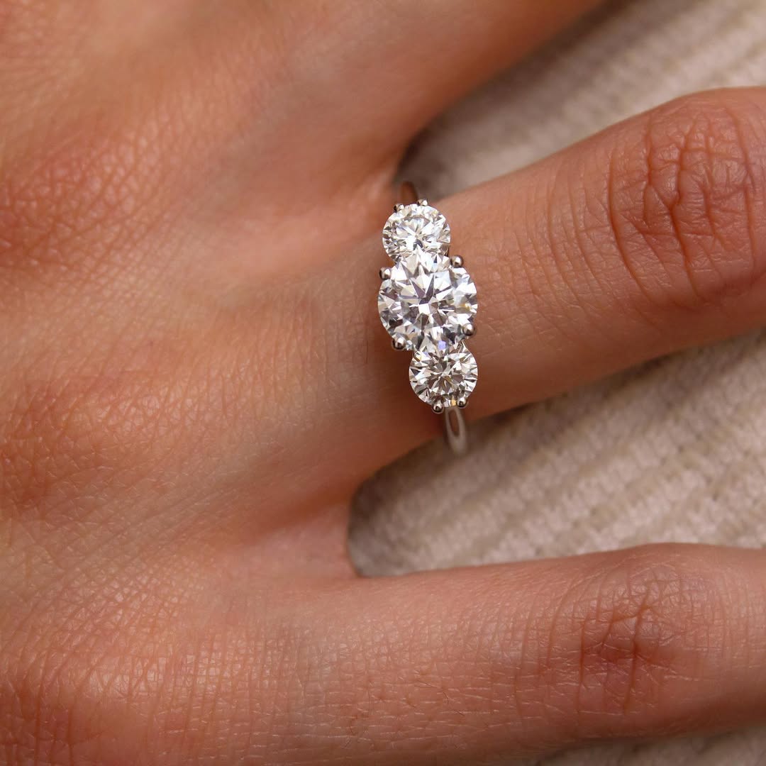 2.0 CT Round F/VS2 CVD Diamond Three Stone Style Engagement Ring