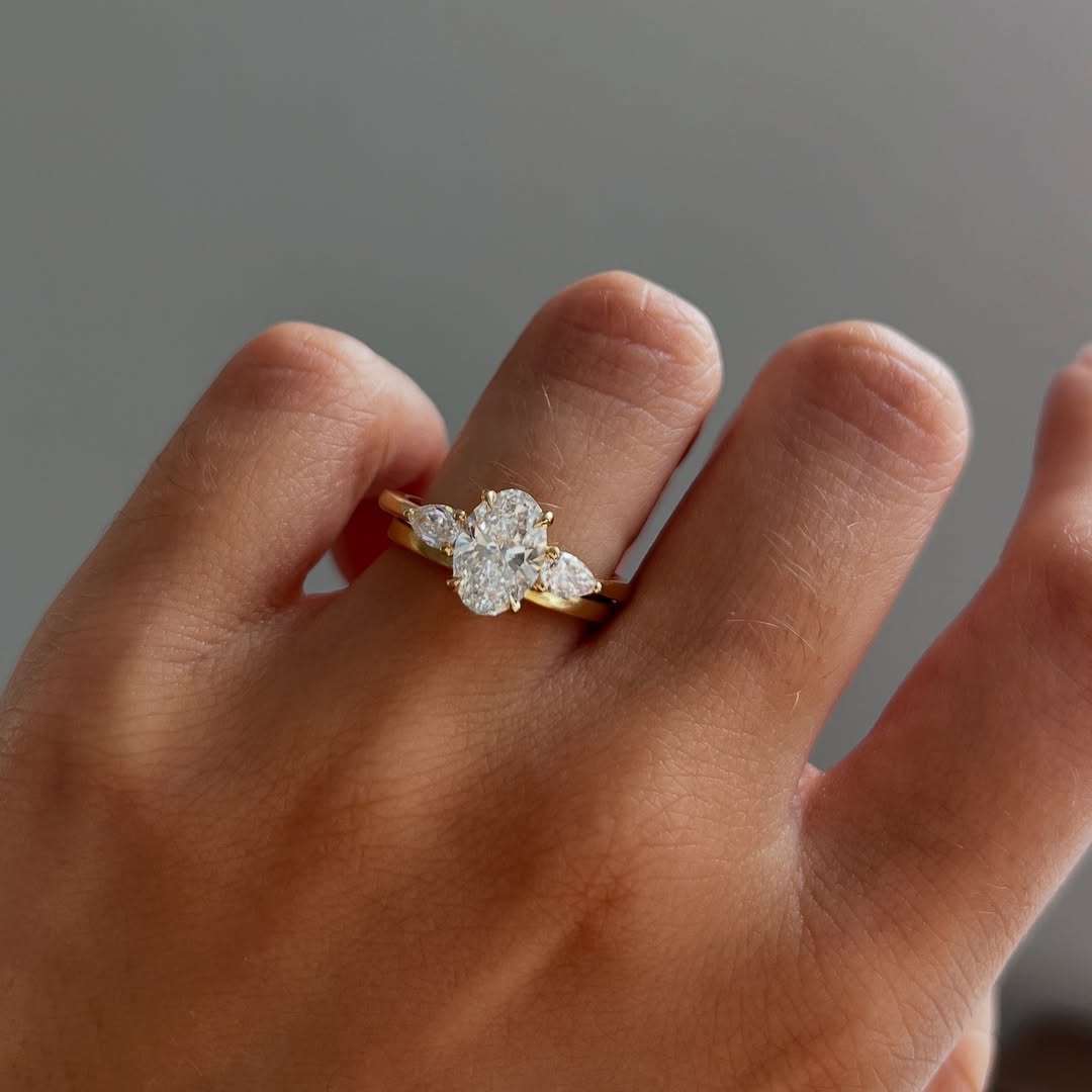 1.30 CT Oval E/VS1 CVD Diamond Three Stone Style Engagement Ring
