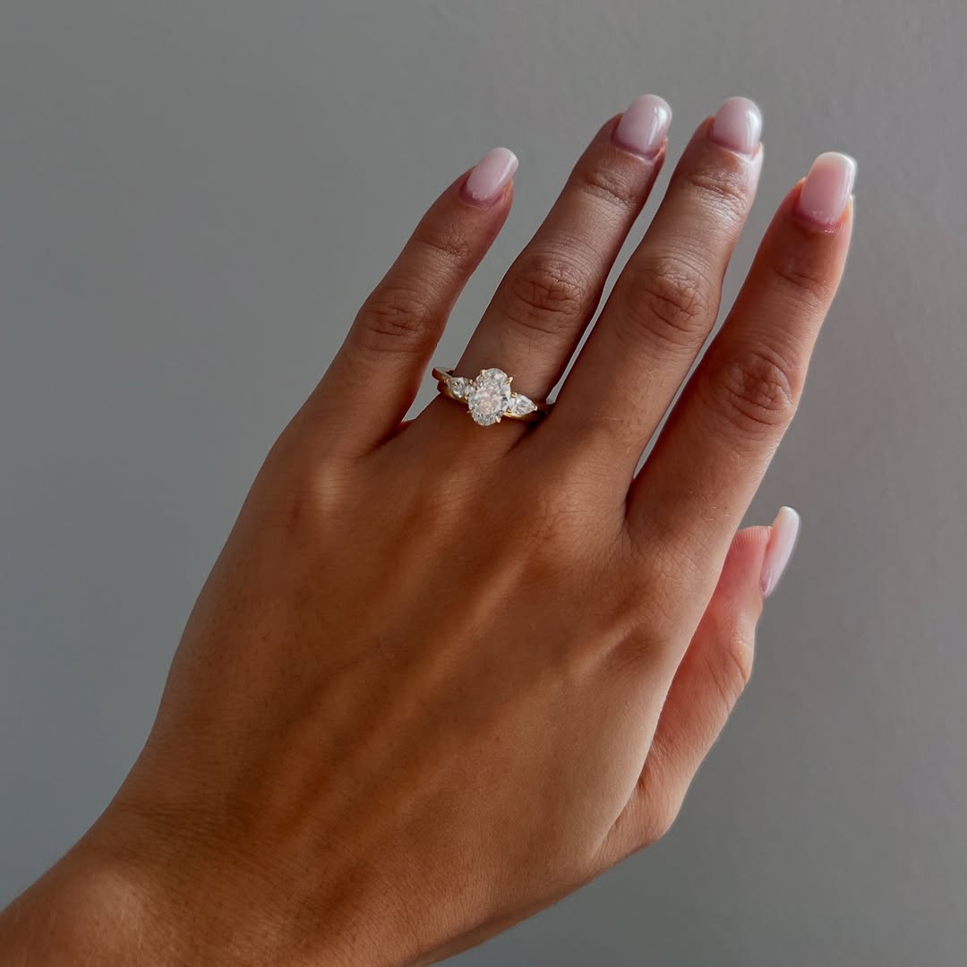 1.30 CT Oval E/VS1 CVD Diamond Three Stone Style Engagement Ring