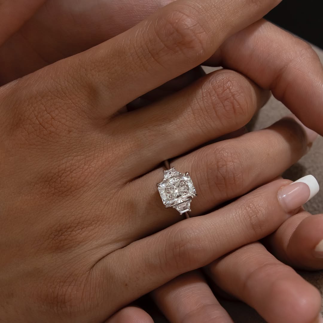 3.0 CT Radiant E/VVS1 CVD Diamond Three Stone Style Engagement Ring