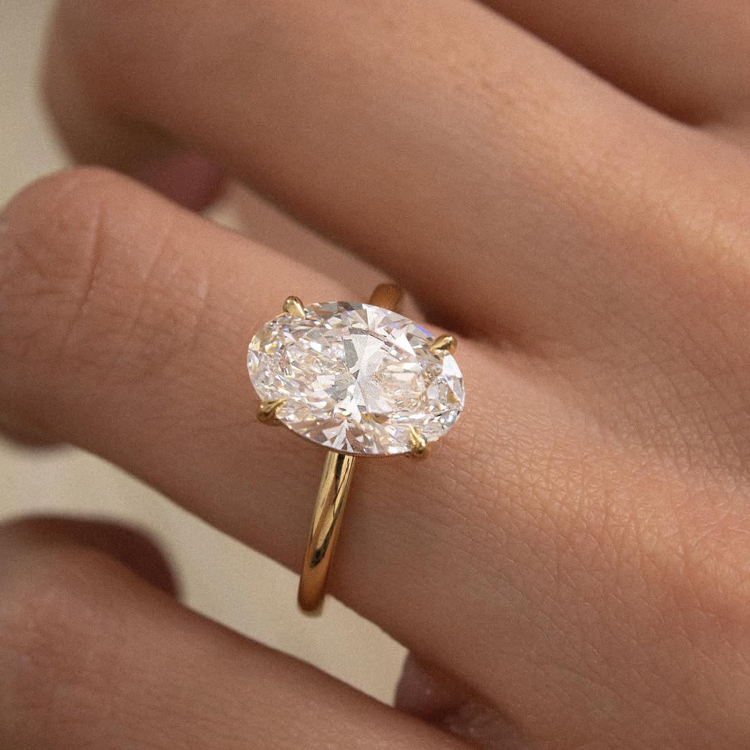 3.30 CT Oval F/VVS2 CVD Diamond Solitaire Style Engagement Ring