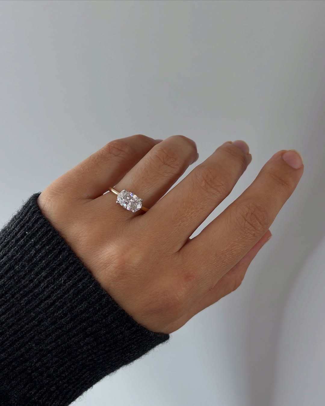 1.70 CT Oval E/VS1 CVD Diamond Solitare Engagement Ring