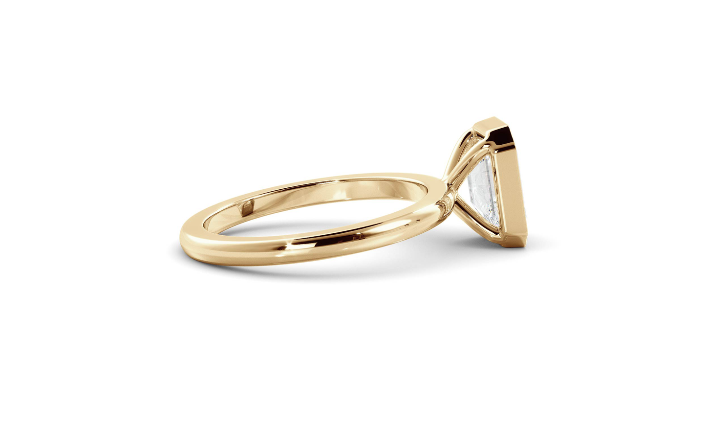 Grace- 1.0 CT Emerald Bezel Moissanite Ring