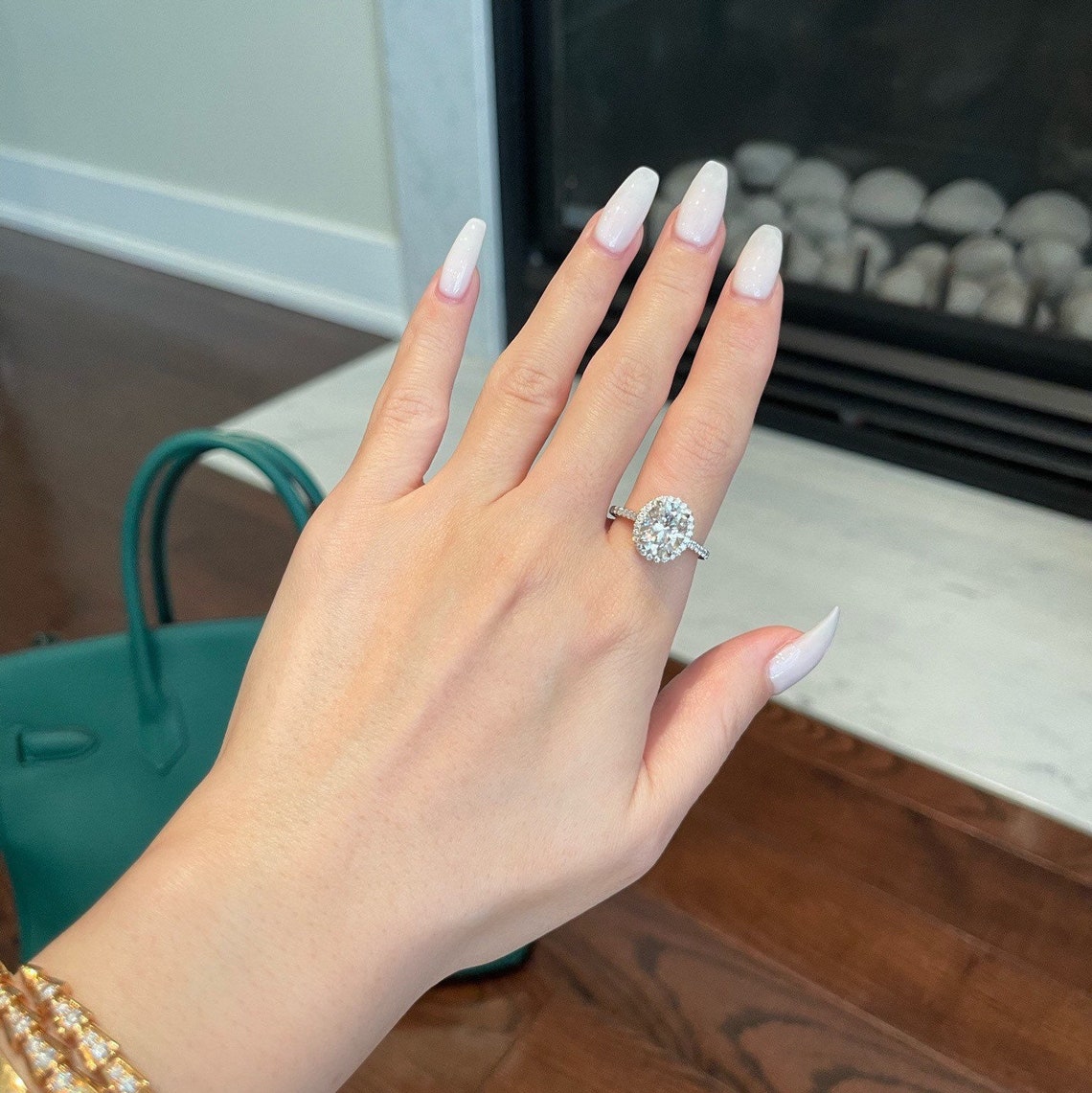 Linda- 3.0 CT Oval Halo Moissanite Ring