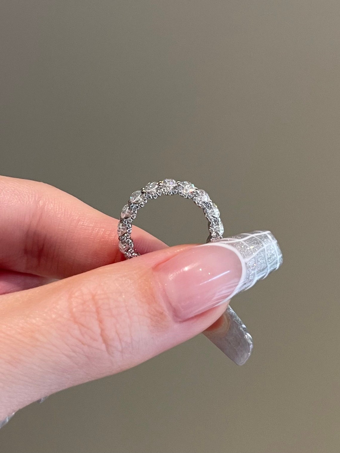0.30 TCW Oval Moissanite Alternative Diamond Wedding Band