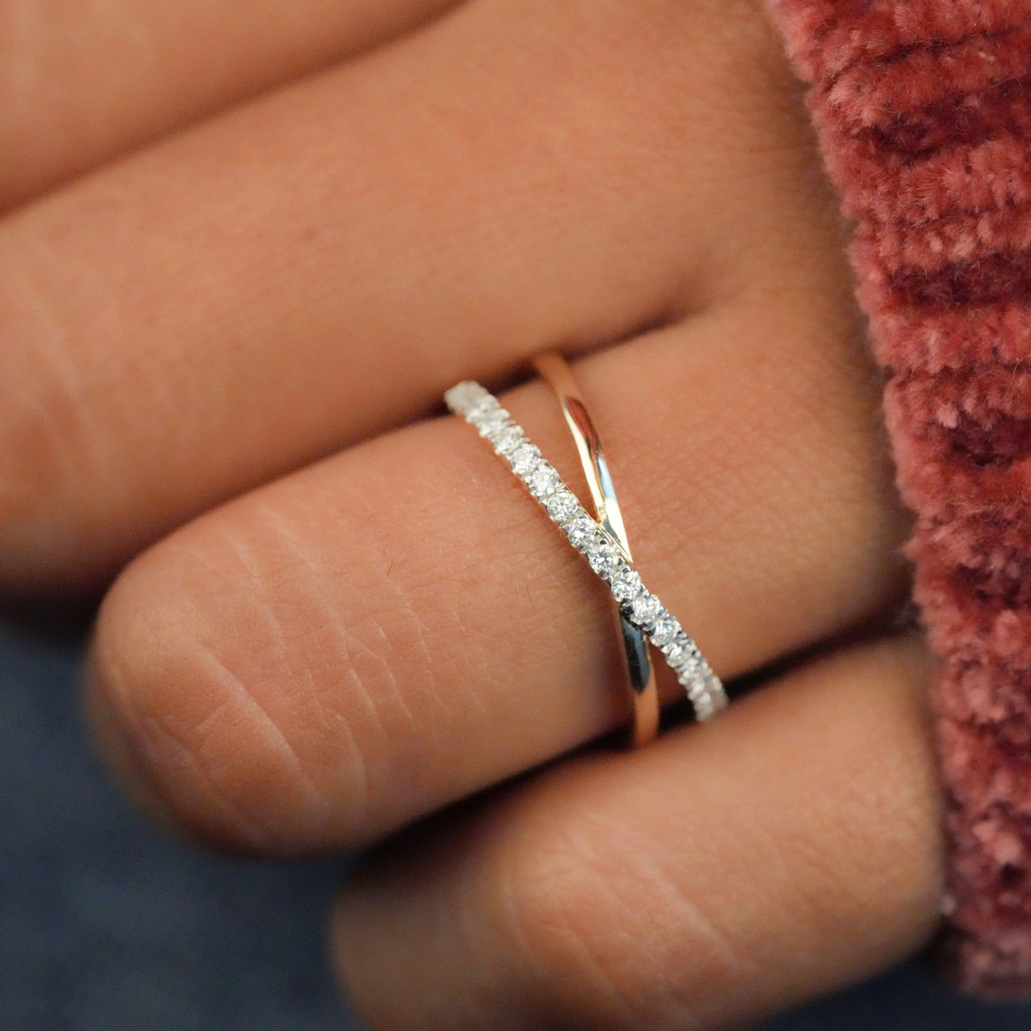 Althea-0.22 CTW Round Cross Diamond Wedding Band
