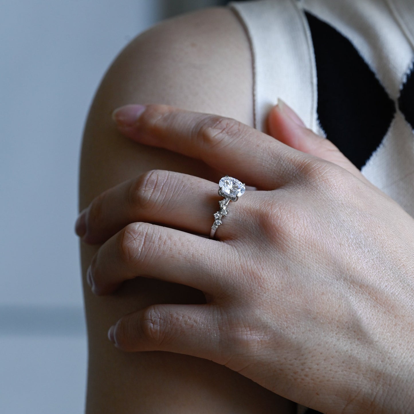 2.5 CT Oval Cut Cluster Moissanite Engagement Ring