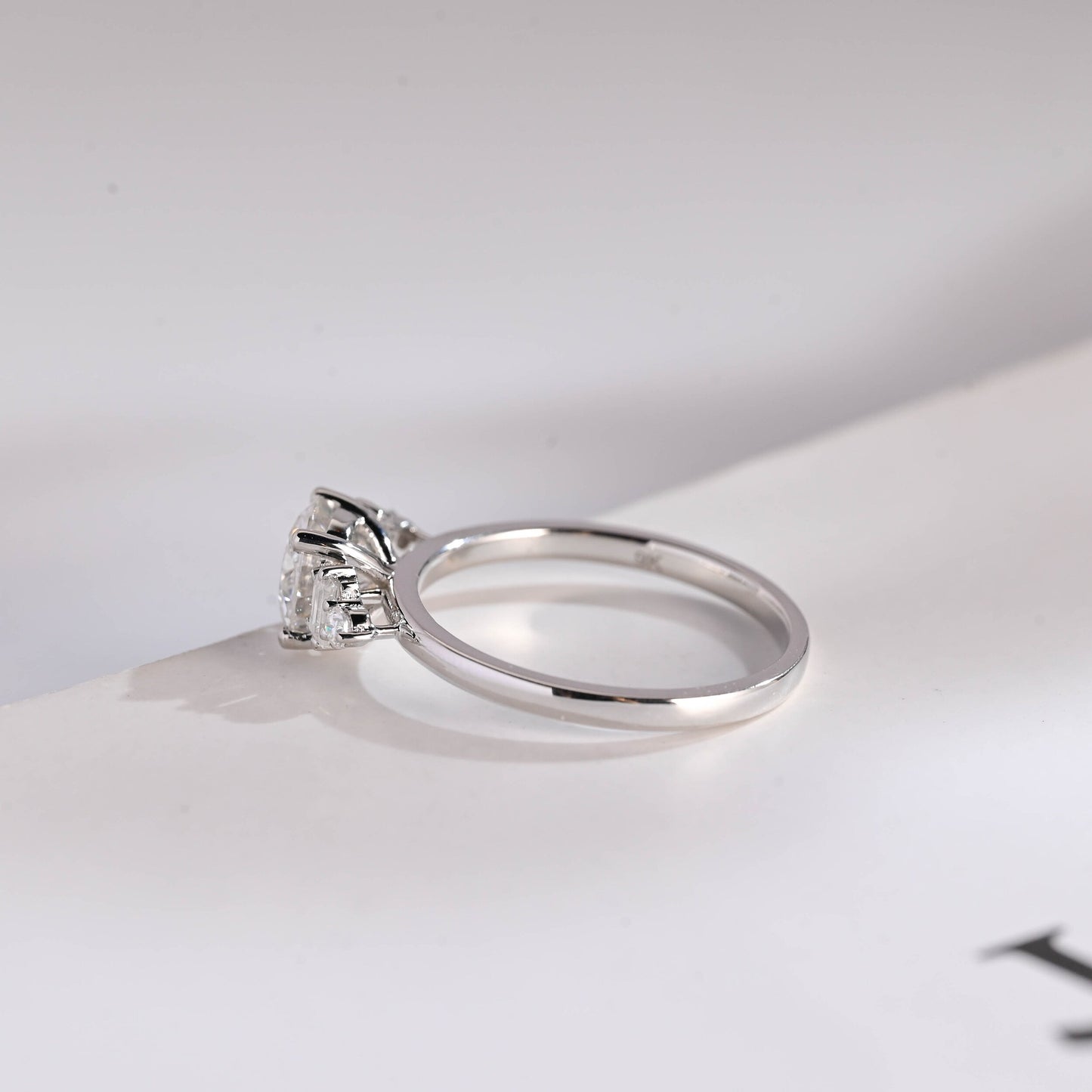 2.5 CT Round Cut Cluster Moissanite Engagement Ring