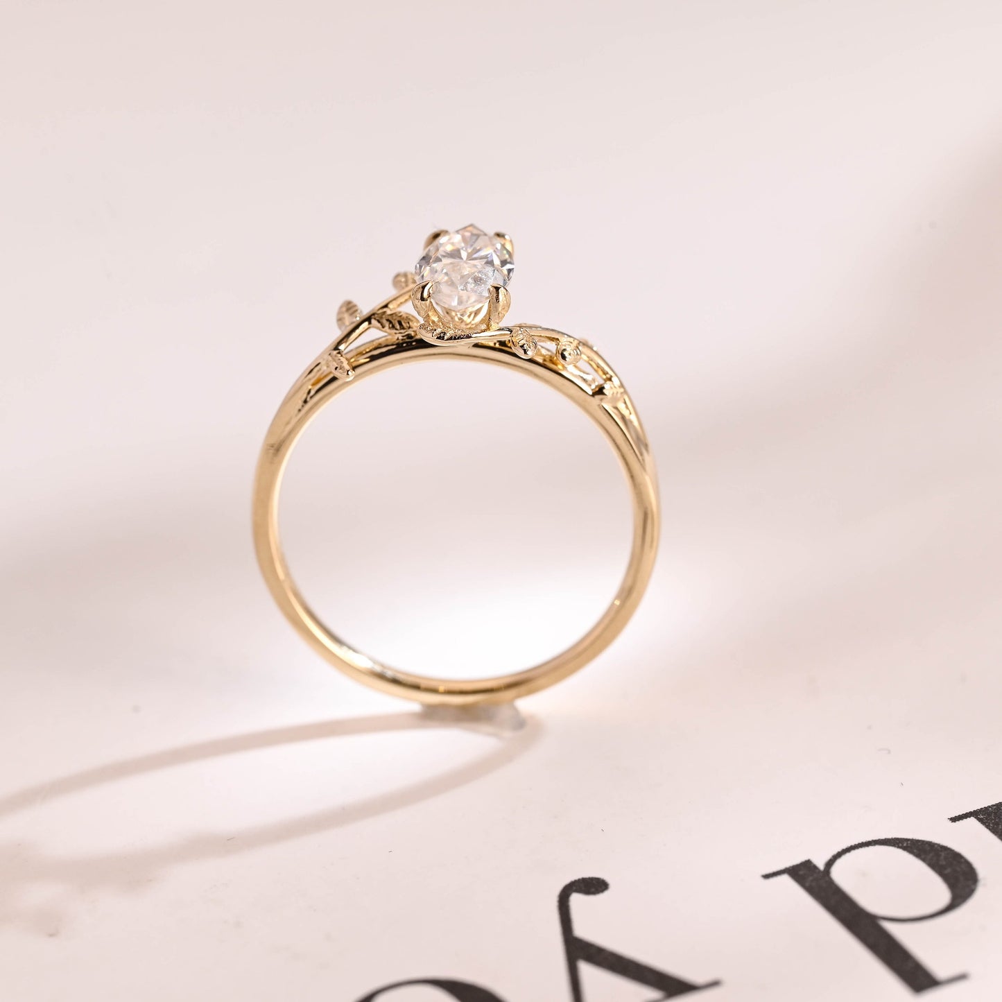 0.8 CT Marquise Cut Leaf Moissanite Engagement Ring