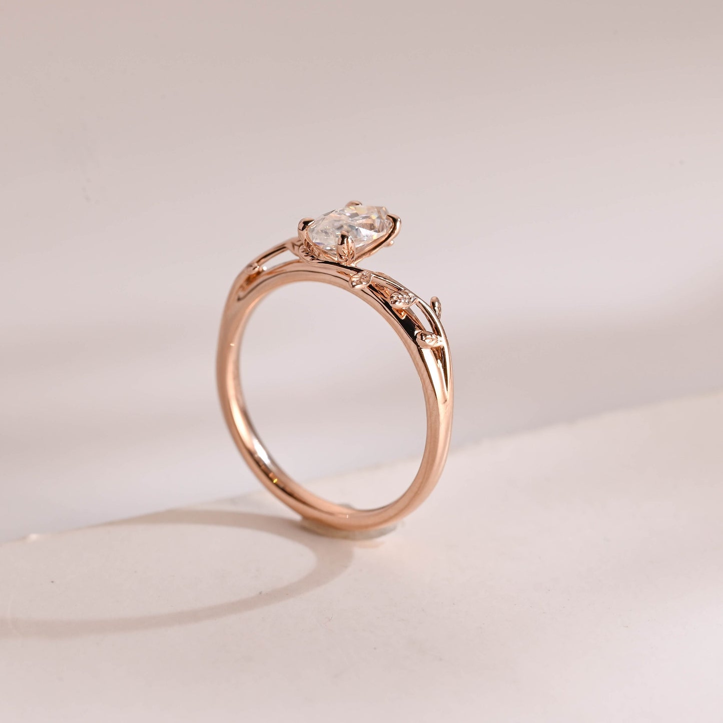 0.8 CT Marquise Cut Leaf Moissanite Engagement Ring