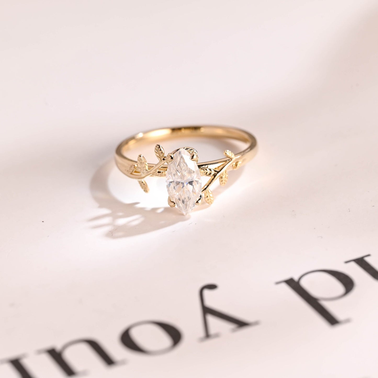 0.8 CT Marquise Cut Leaf Moissanite Engagement Ring