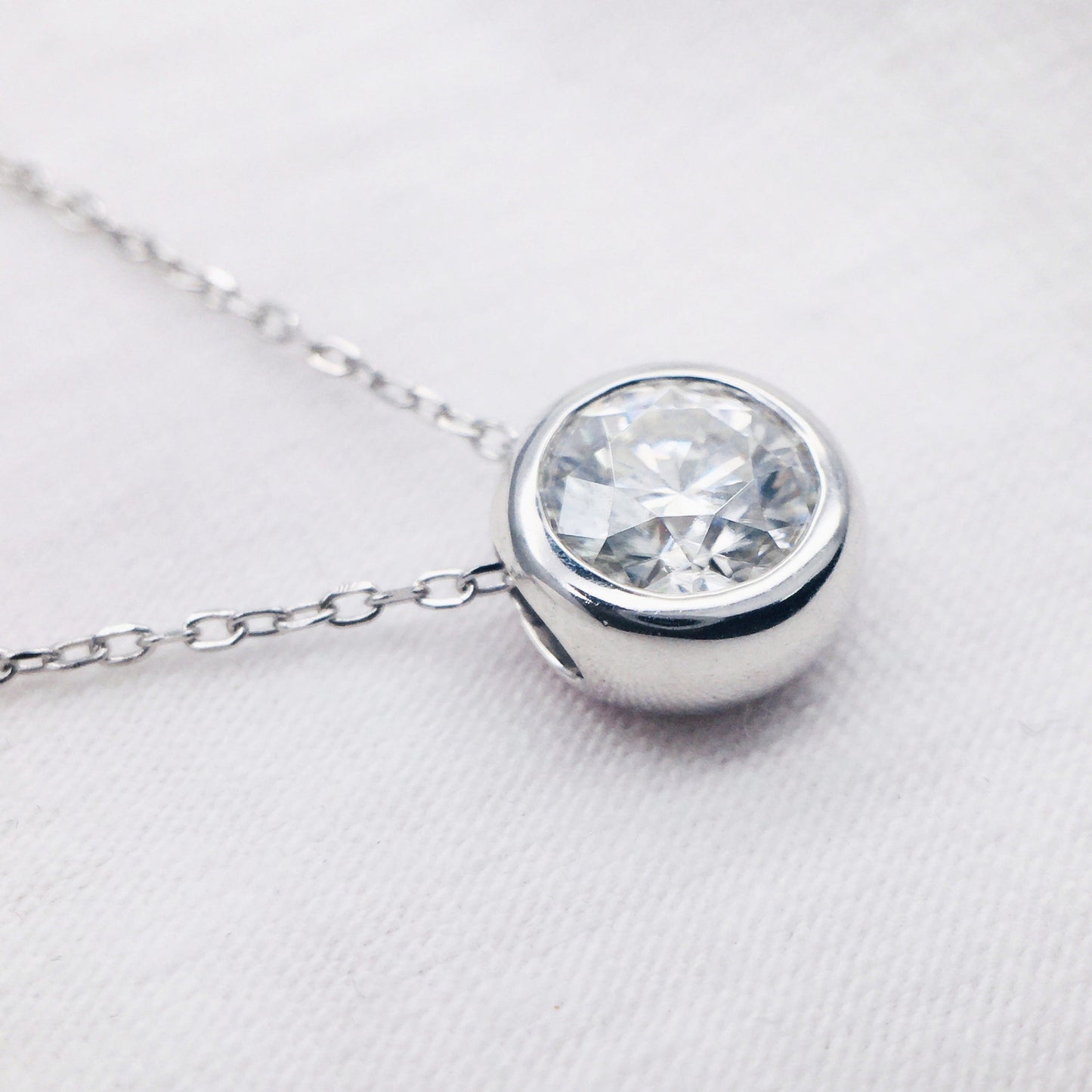 Ophelia- 3.0 CT Round Bezel Moissanite Necklace