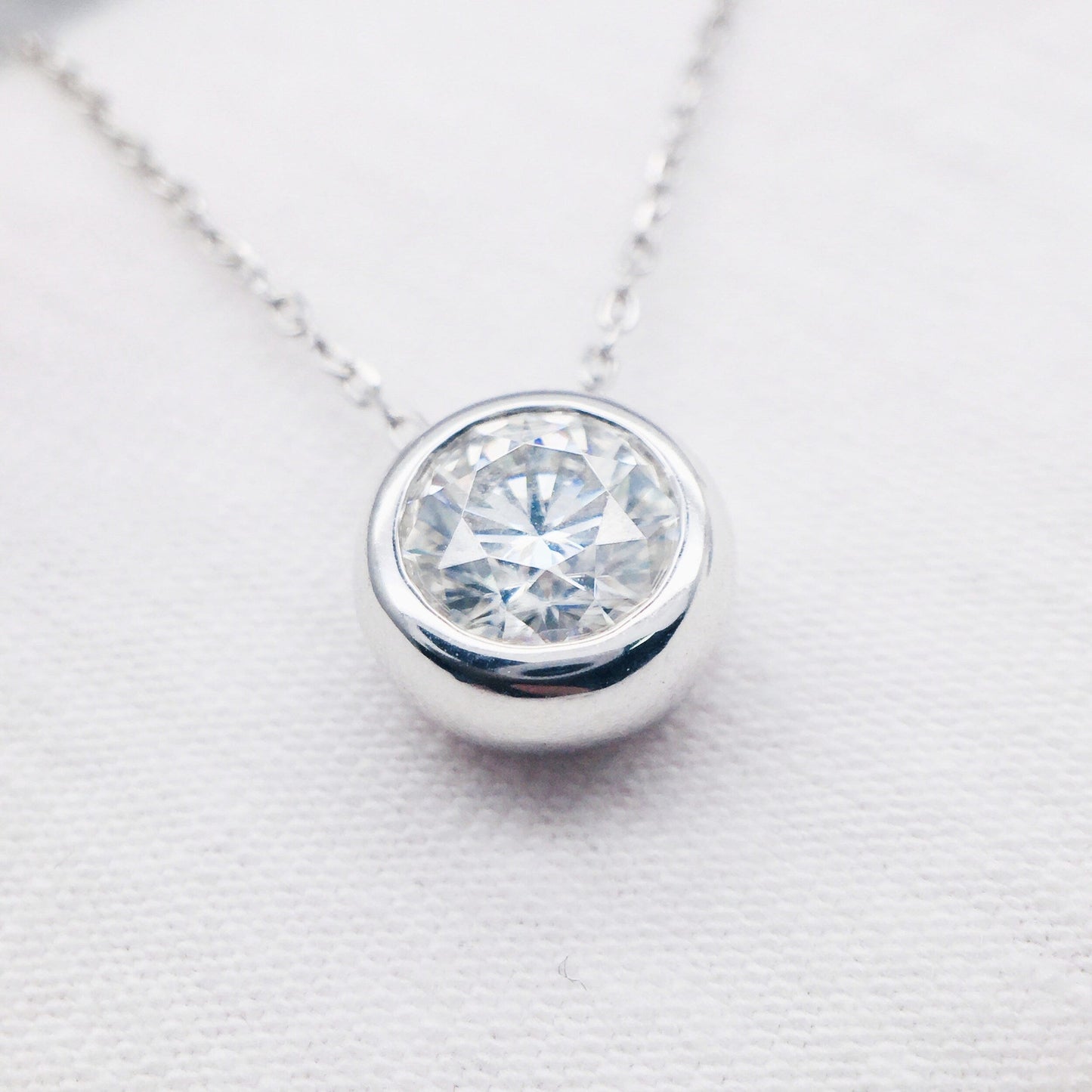 Ophelia- 3.0 CT Round Bezel Moissanite Necklace