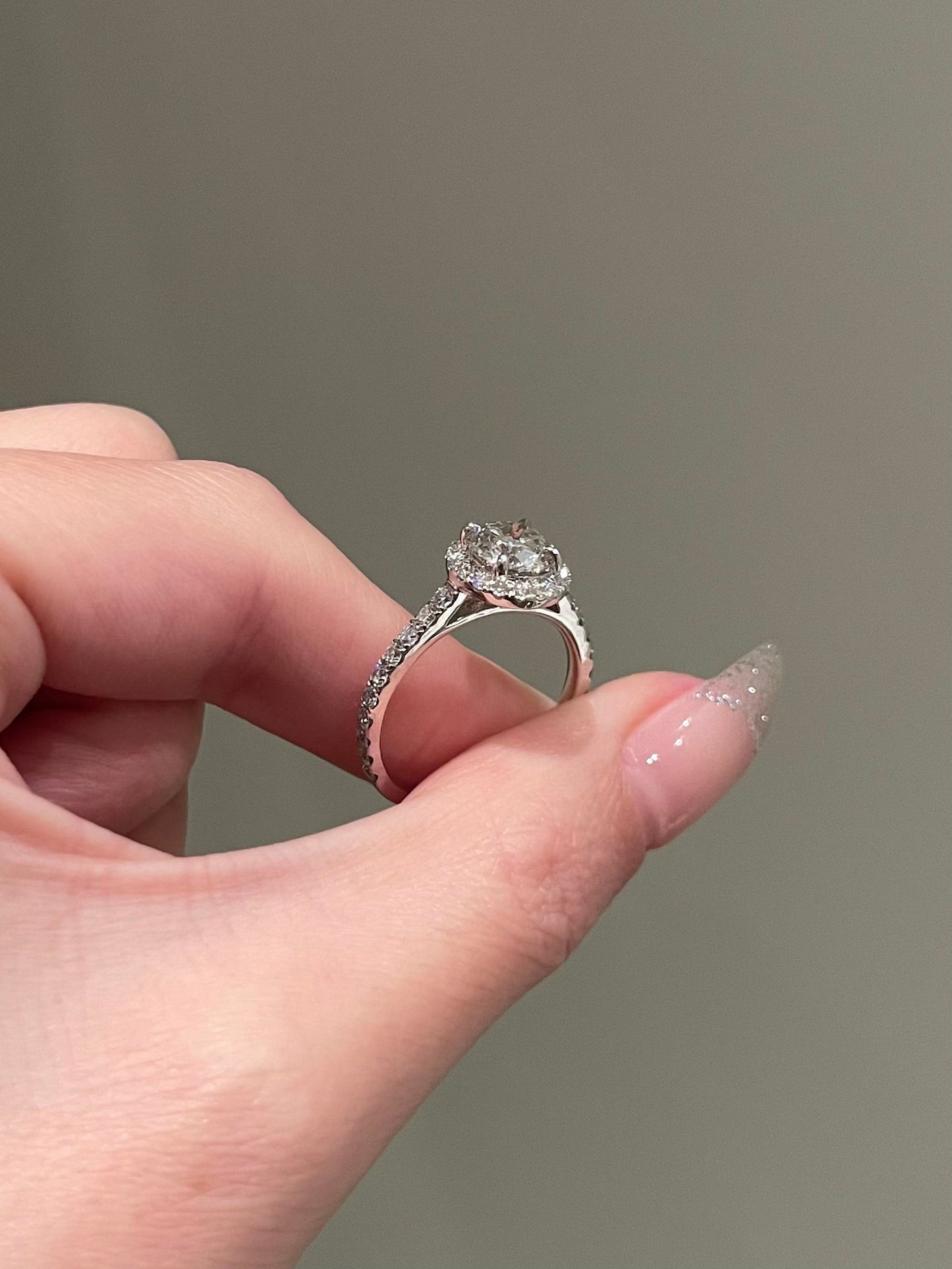 Lisa- 1.0 CT Round Pave Moissanite Ring