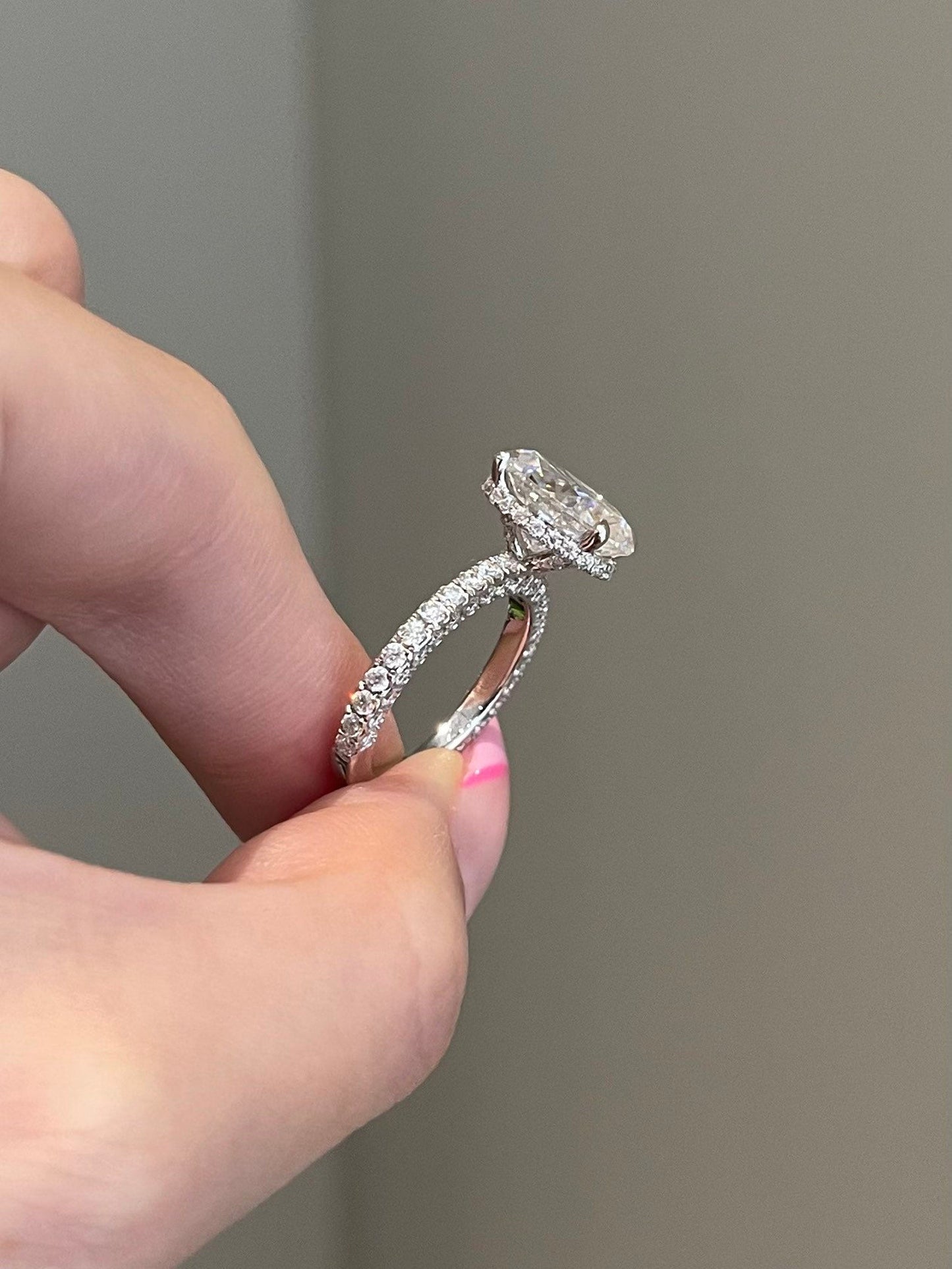 Ronald- 4.0 CT Oval Hidden Halo Moissanite Ring