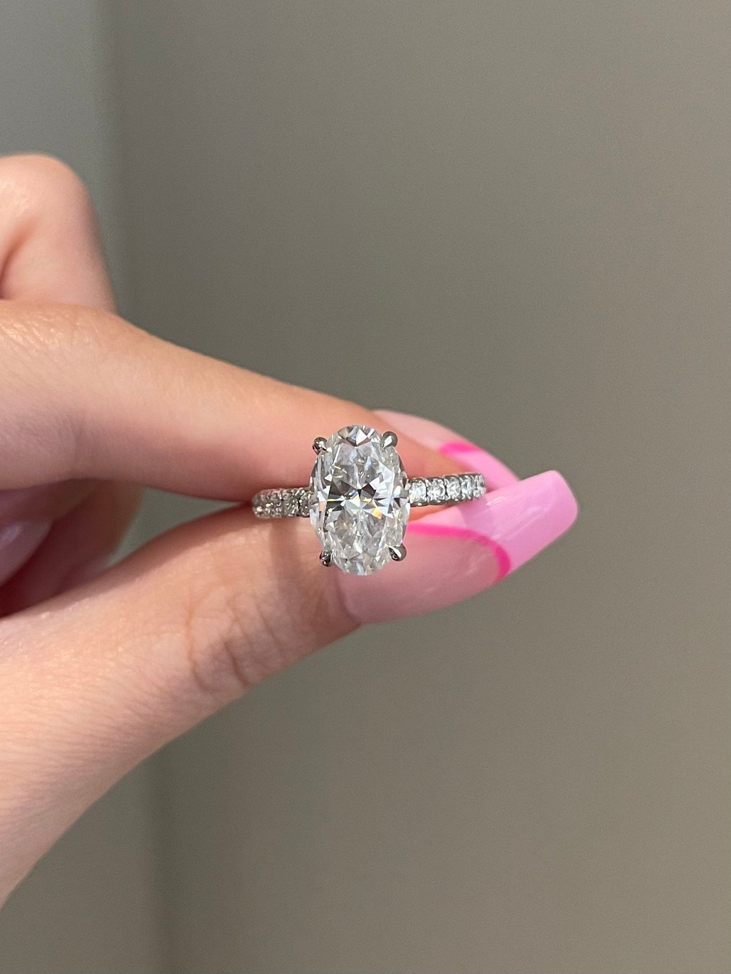 Ronald- 4.0 CT Oval Hidden Halo Moissanite Ring