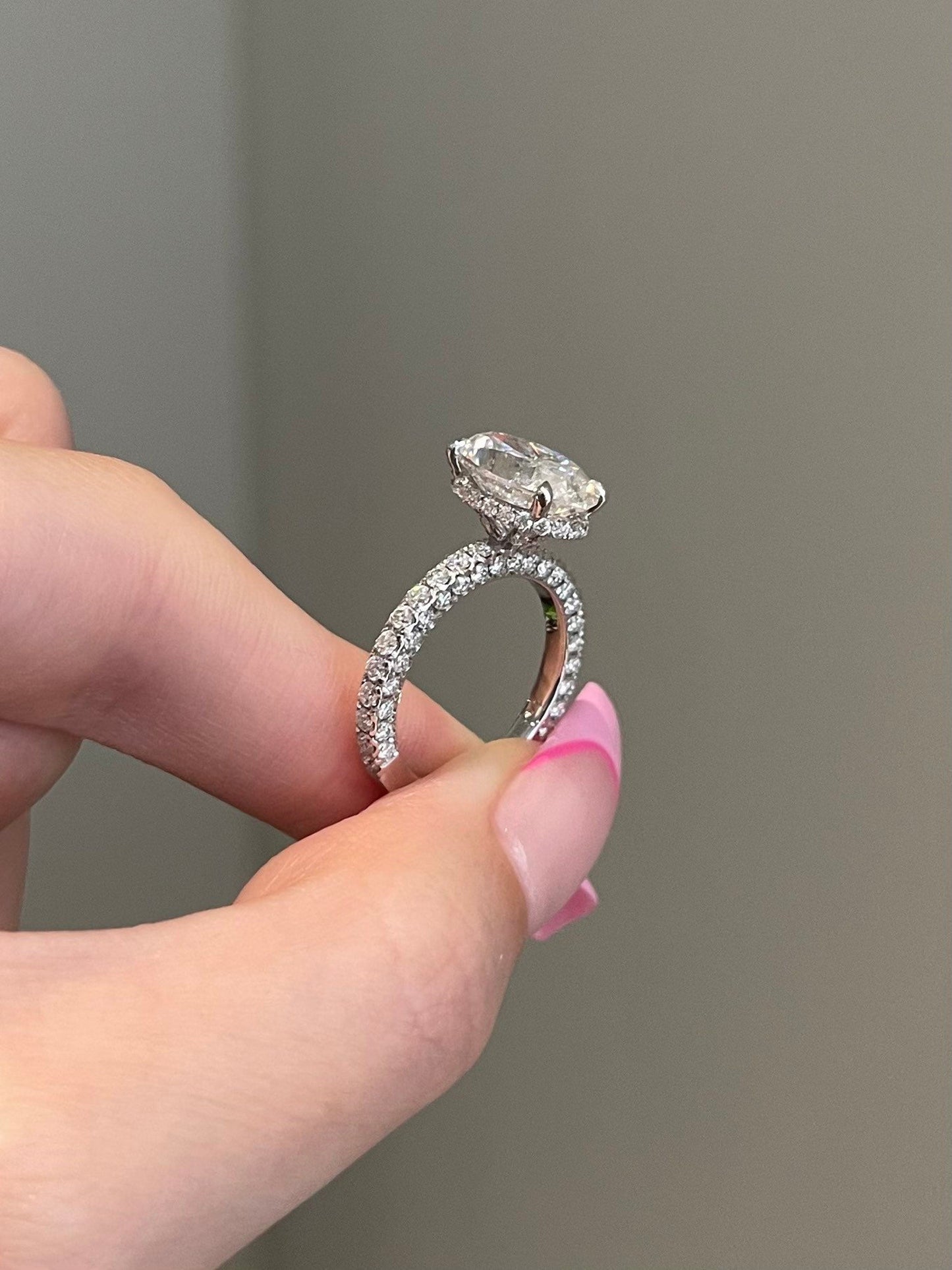 Ronald- 4.0 CT Oval Hidden Halo Moissanite Ring