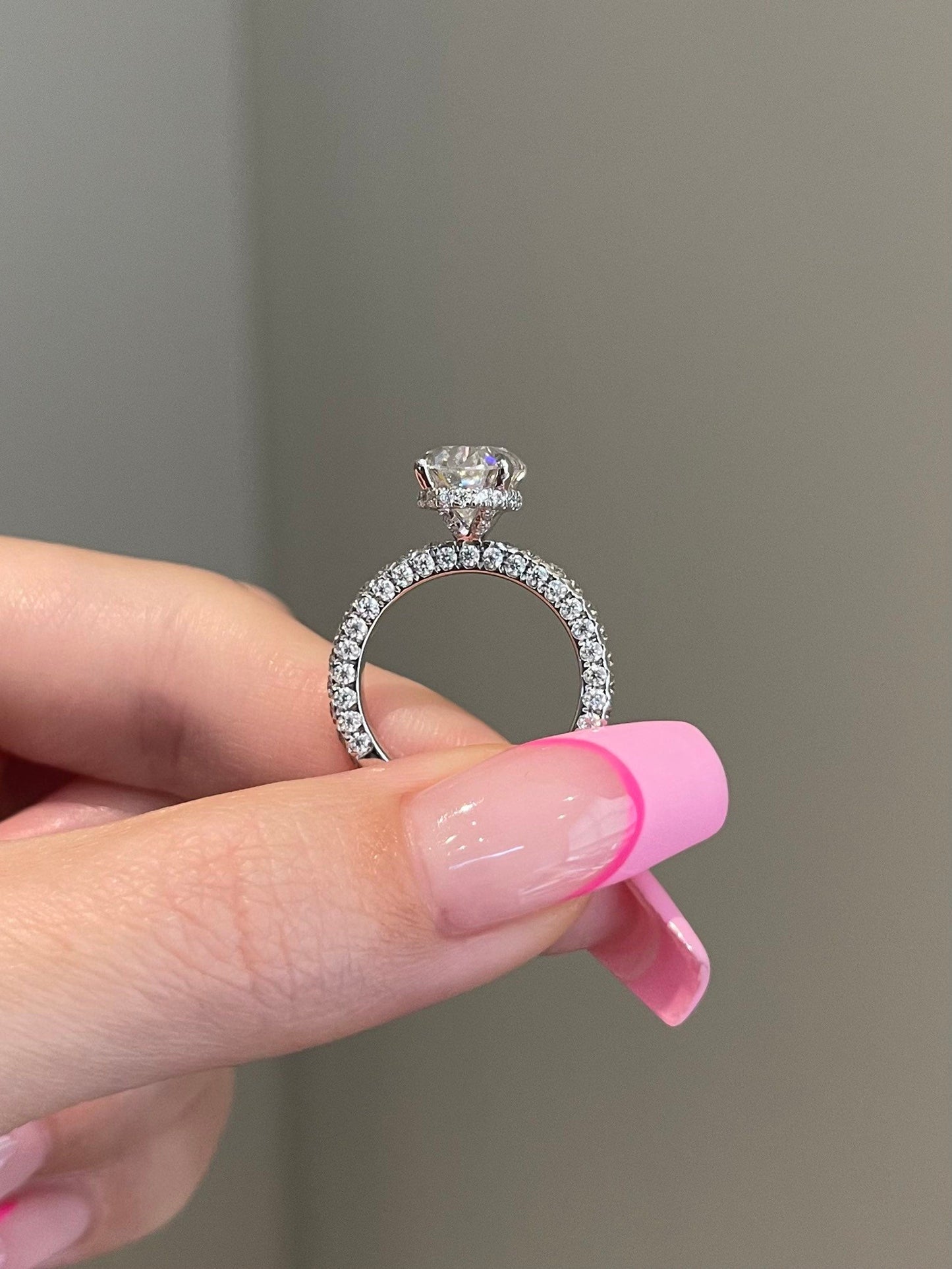 Ronald- 4.0 CT Oval Hidden Halo Moissanite Ring