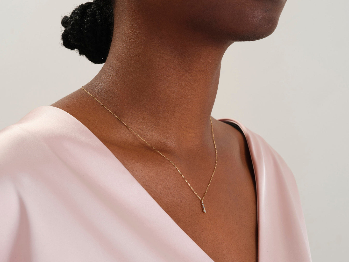 Isla - 0.11 TCW Round Drop Pendant Moissanite Necklace