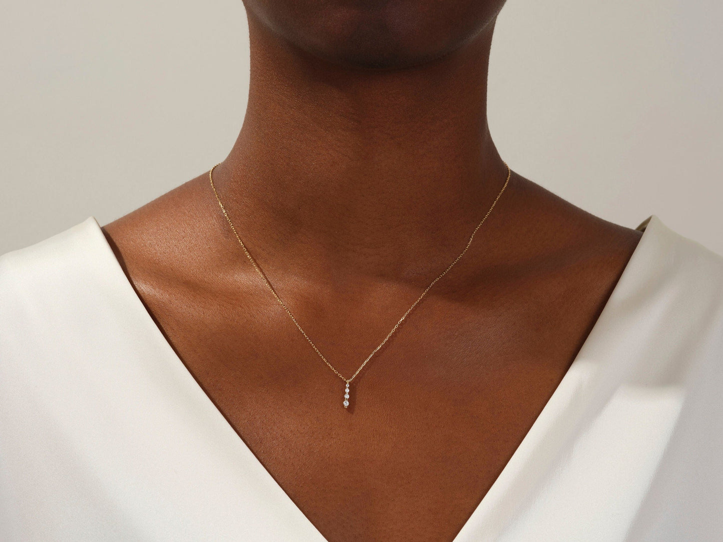 Isla - 0.11 TCW Round Drop Pendant Moissanite Necklace