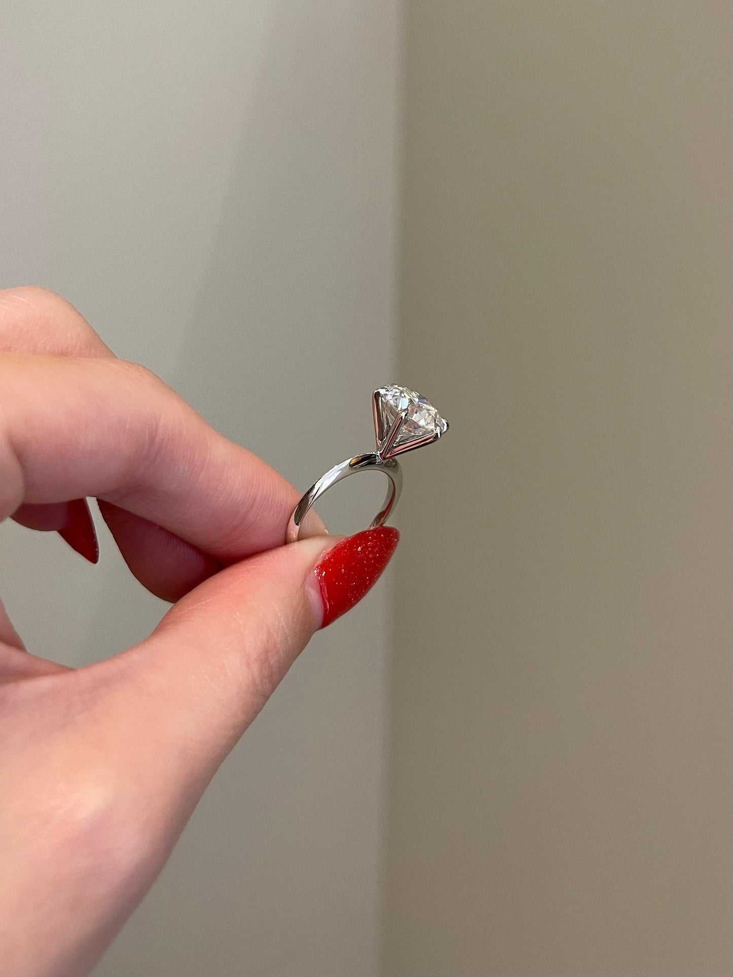 Victoria- 4.5 CT Round Solitaire Moissanite Ring