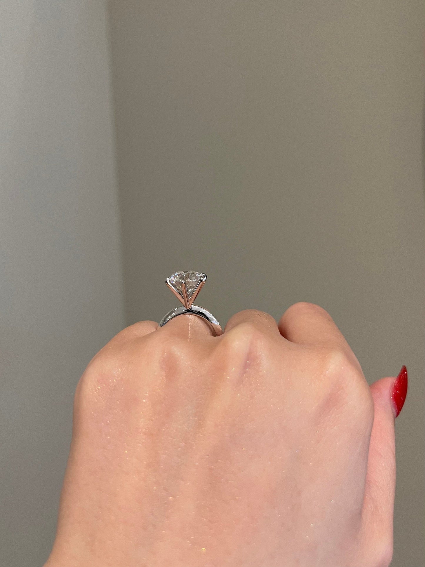 Victoria- 4.5 CT Round Solitaire Moissanite Ring