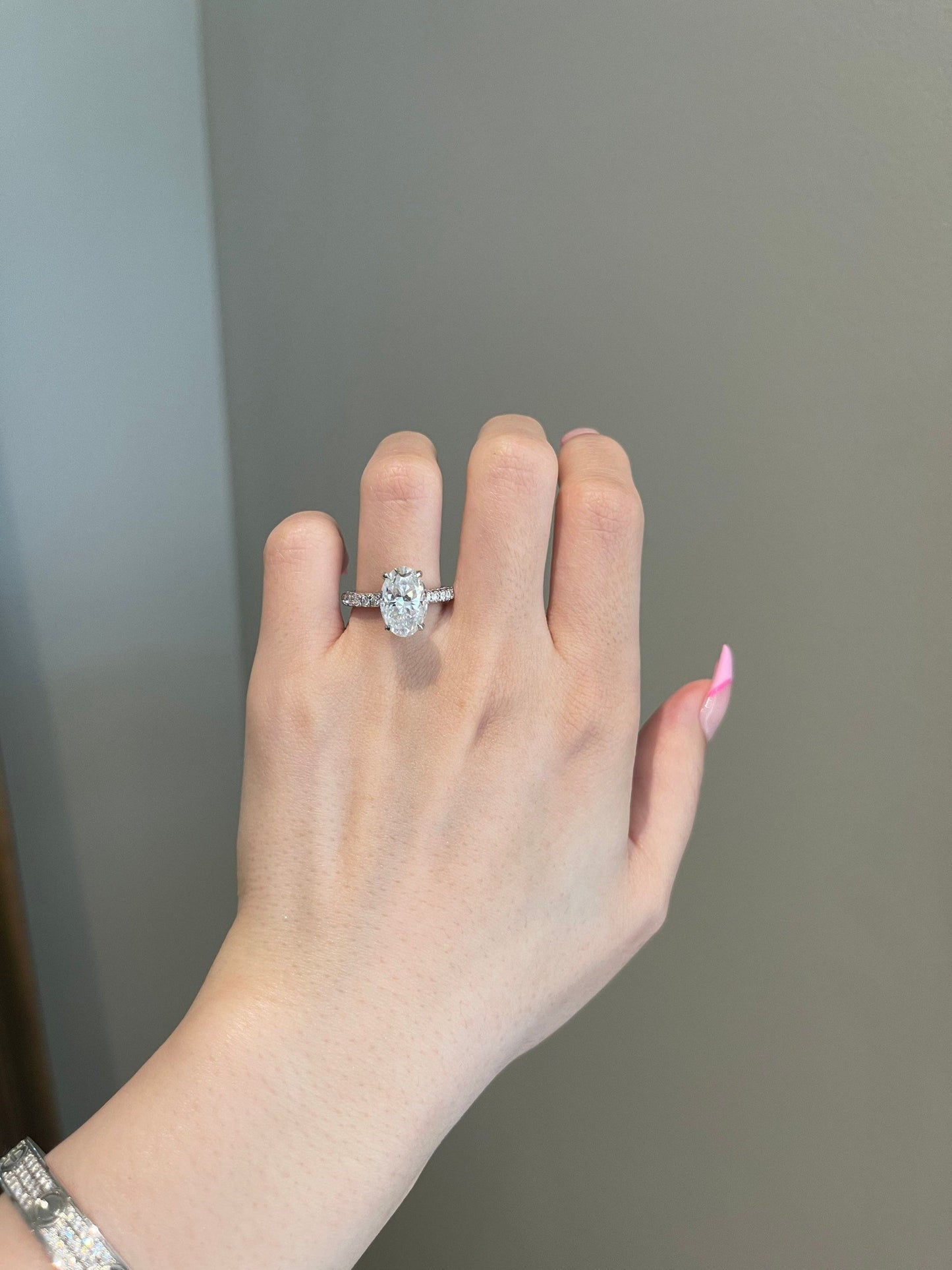 Ronald- 4.0 CT Oval Hidden Halo Moissanite Ring