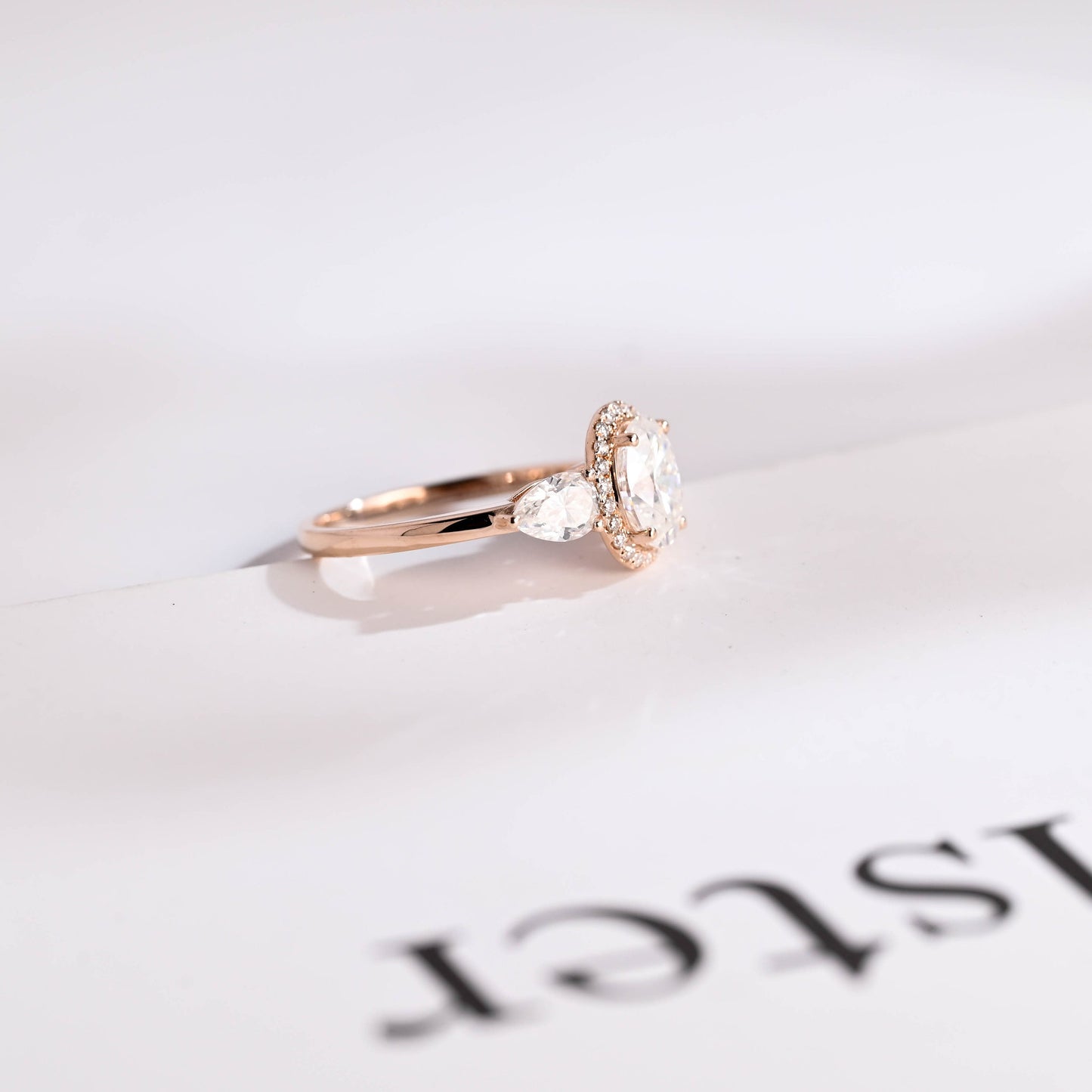 2.0 CT Oval Cut Halo Moissanite Engagement Ring