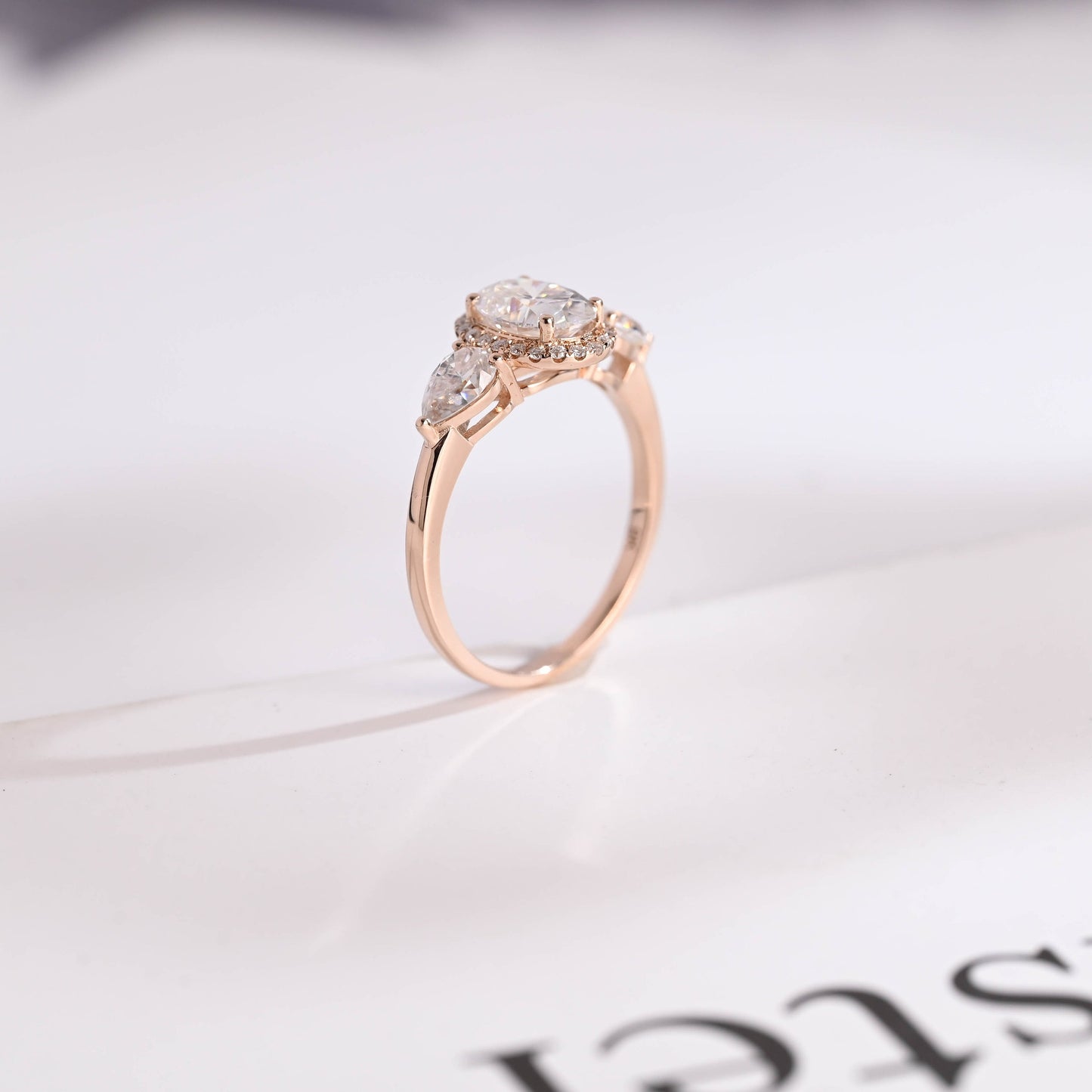2.0 CT Oval Cut Halo Moissanite Engagement Ring