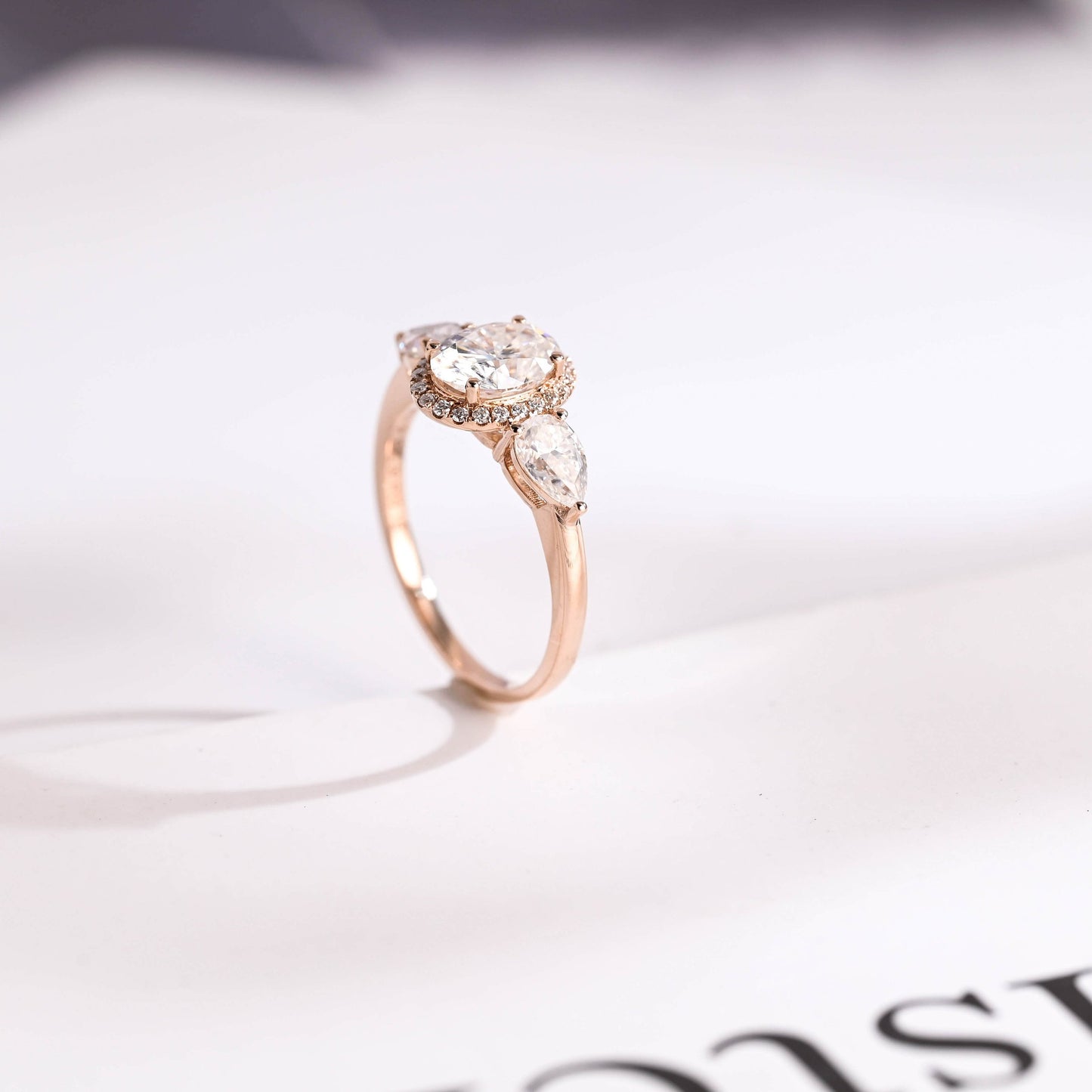 2.0 CT Oval Cut Halo Moissanite Engagement Ring