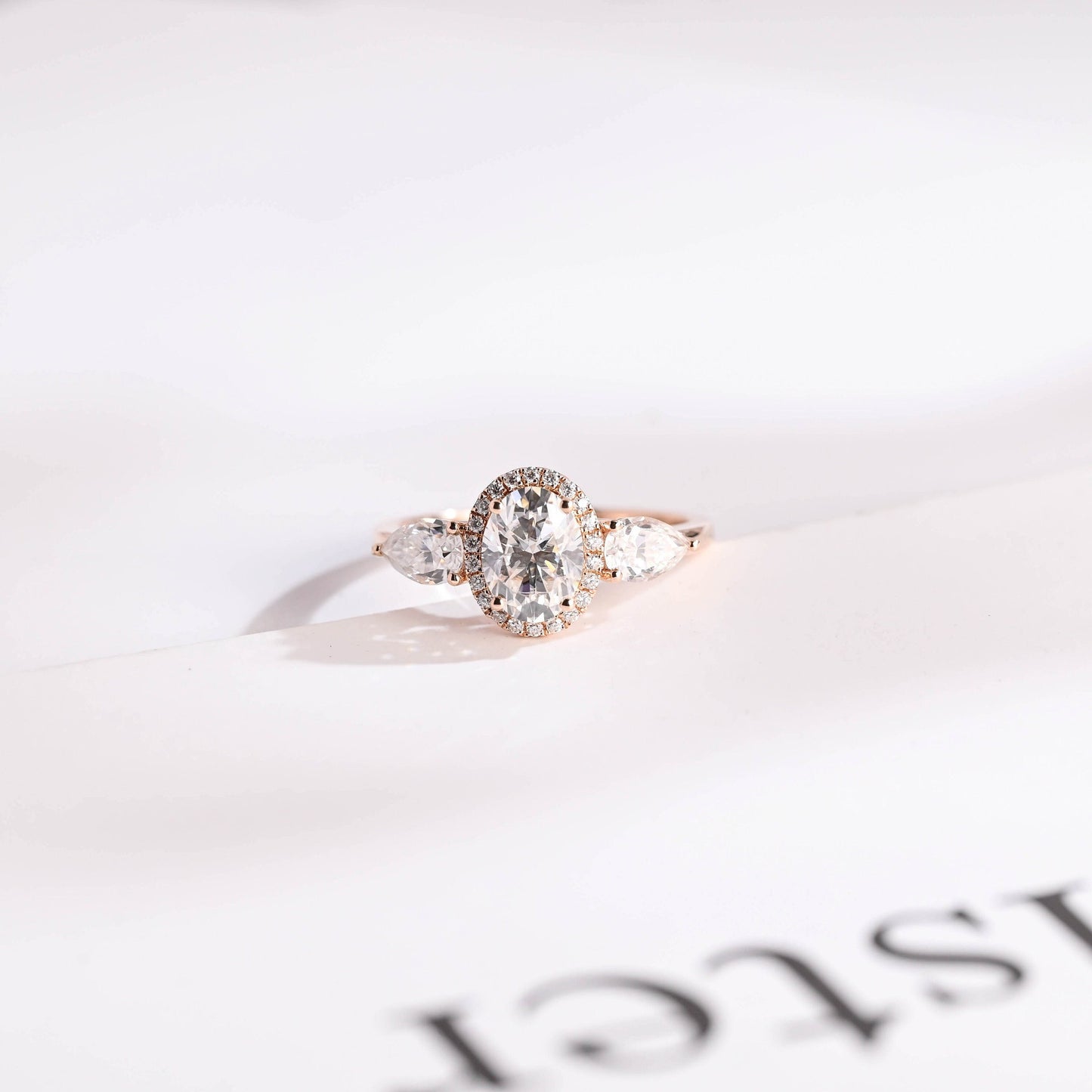 2.0 CT Oval Cut Halo Moissanite Engagement Ring