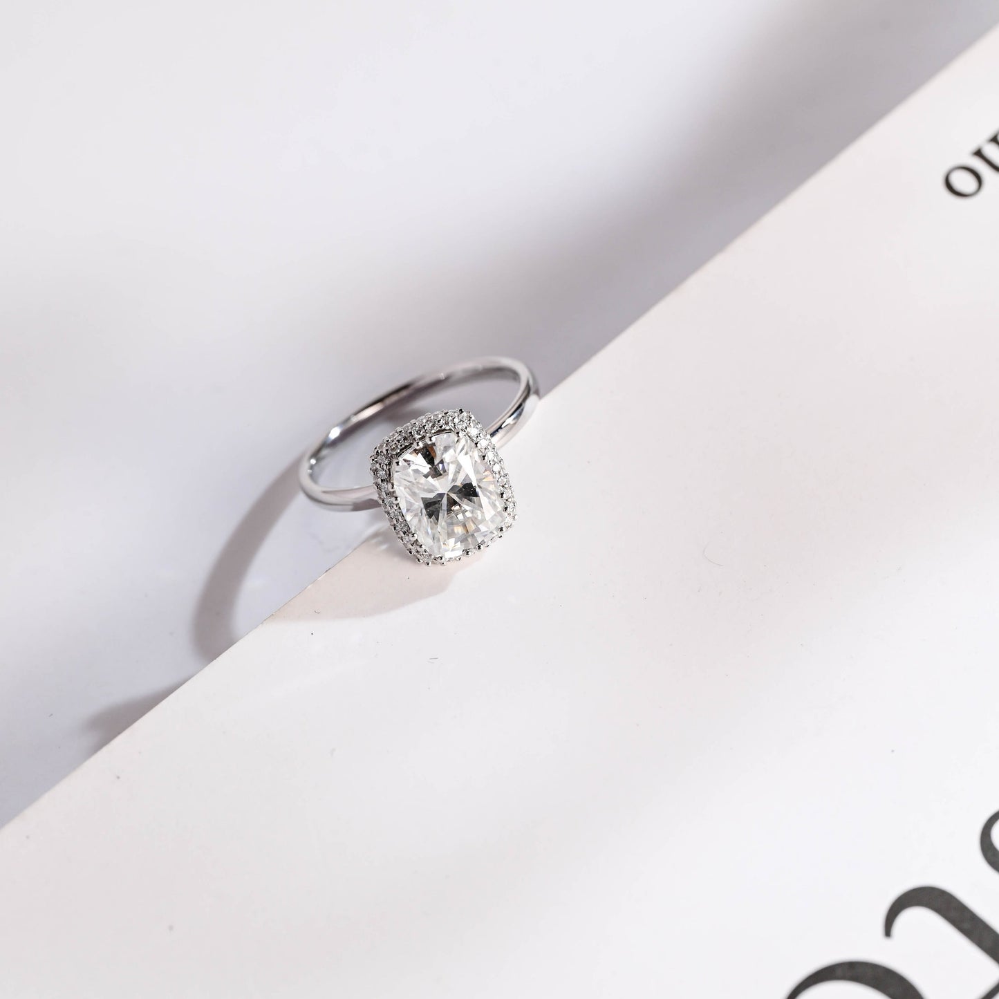 3.0 CT Oval Cut Halo Moissanite Engagement Ring